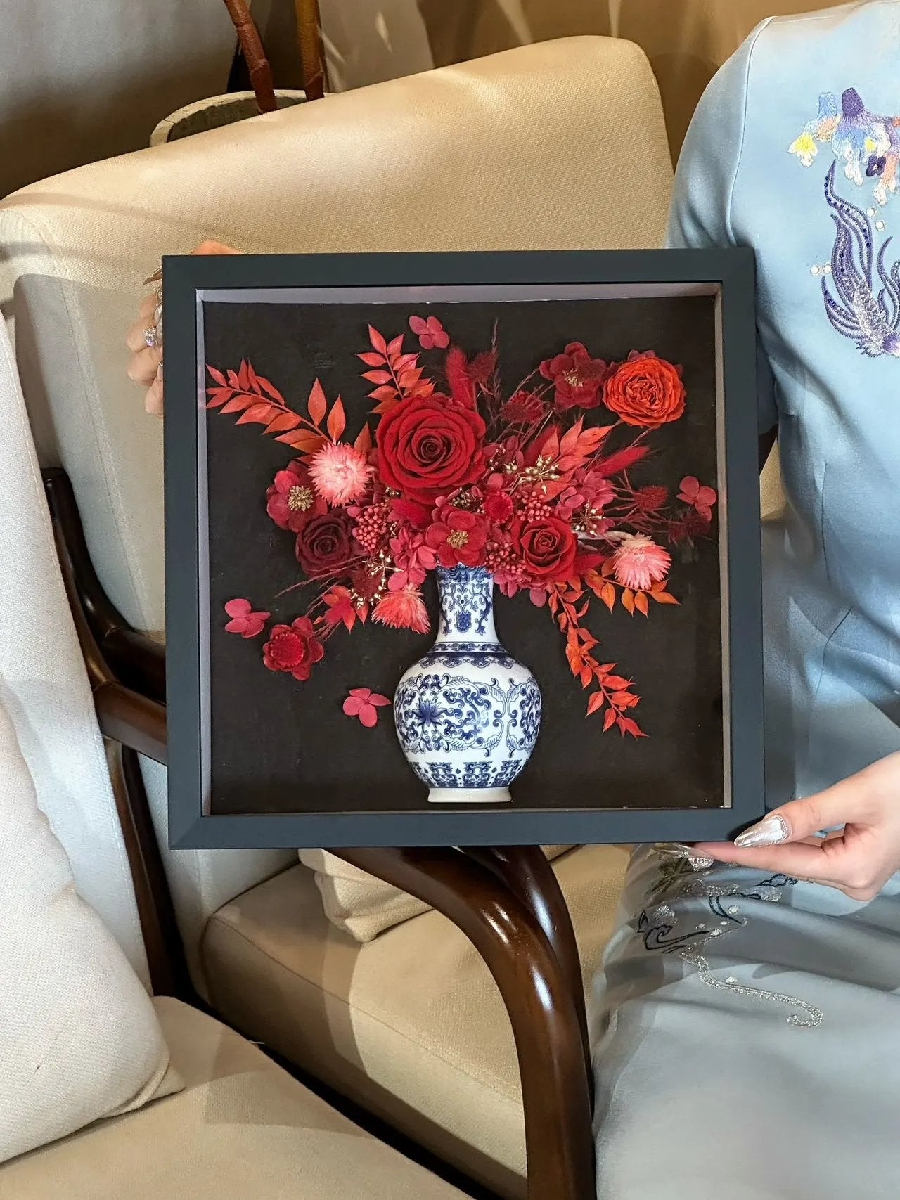 Blue and white porcelain vase preserved flower photo frame DIY handmade preserved flower gift for Mother's Day birthday gift