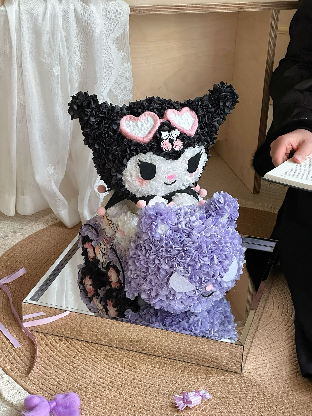 Kulomi Everlasting Flower Doll Gift High-end Light Luxury Acrylic Gift Box for Girlfriend Valentine's Day Gift