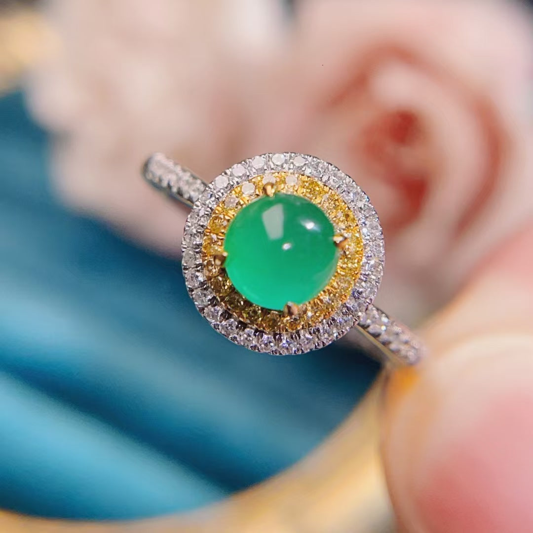 Natural emerald ring inlaid with 18k gold