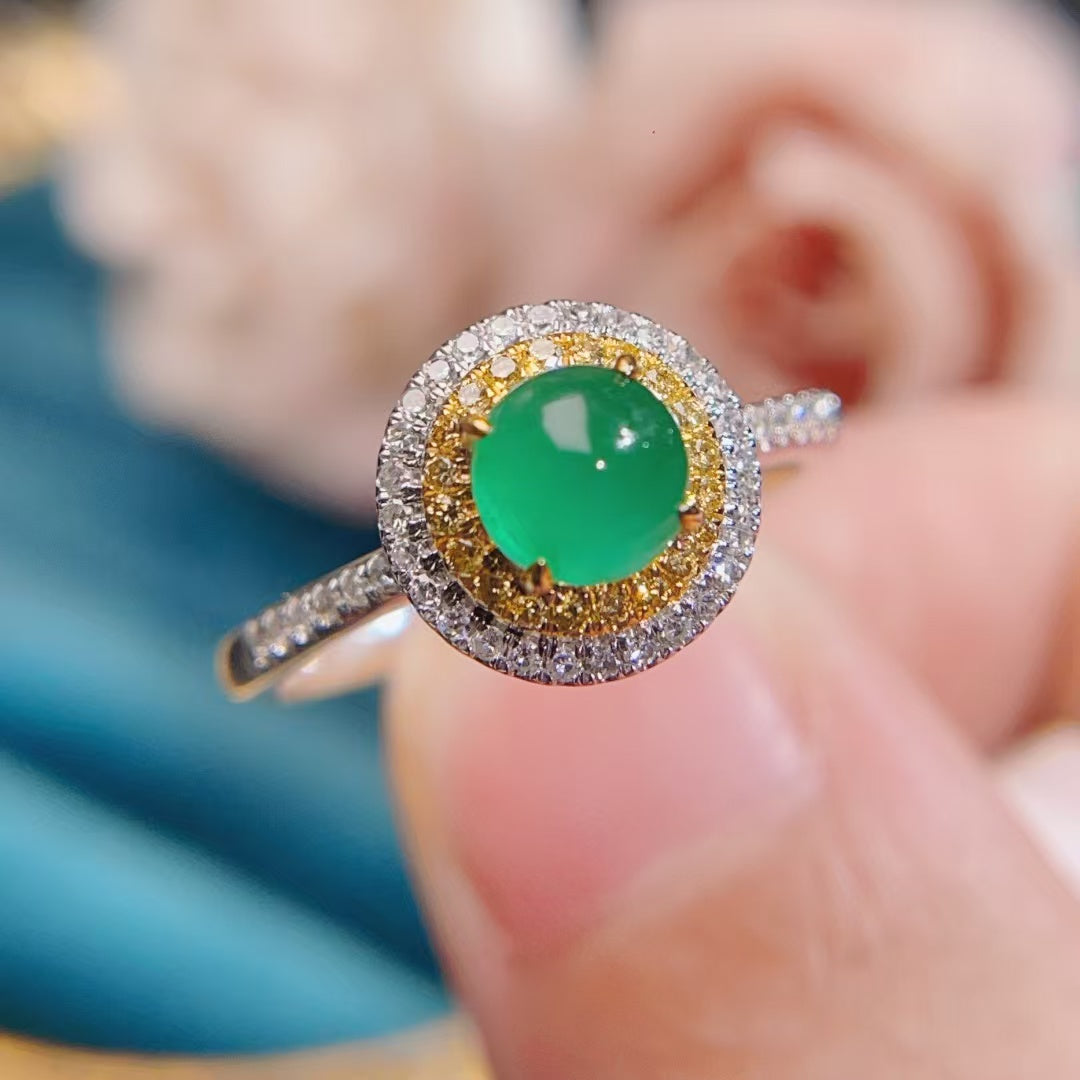 Natural emerald ring inlaid with 18k gold