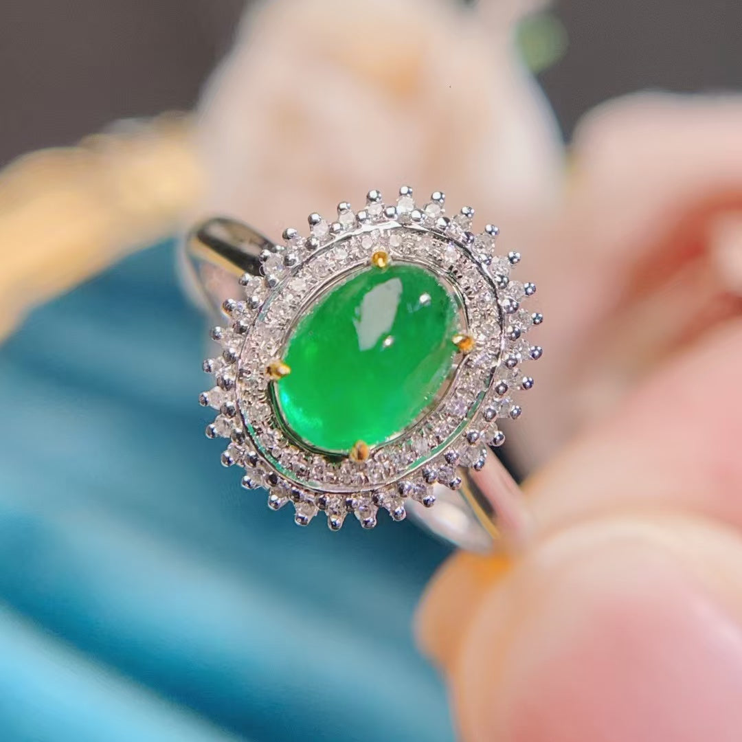 Natural emerald ring inlaid with 18k gold