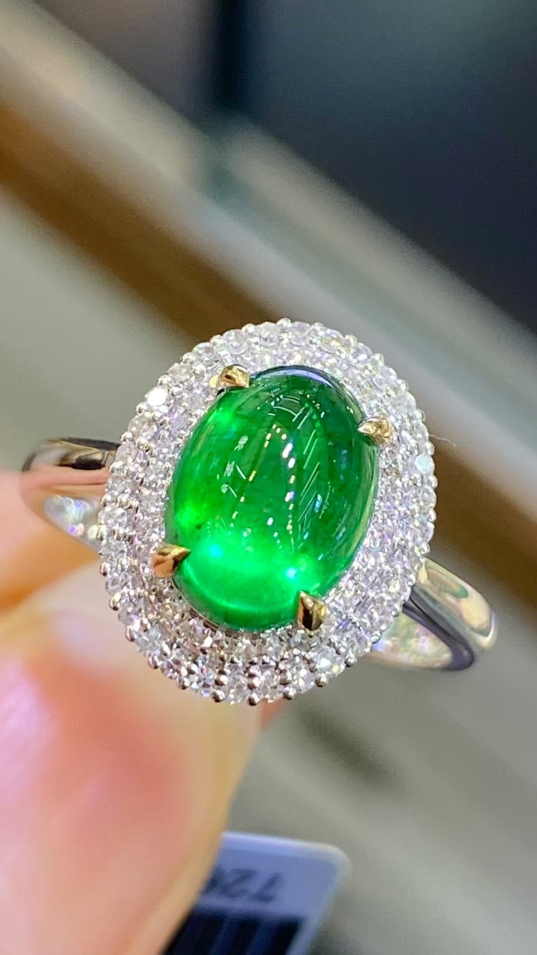 Natural emerald 18K gold ring!