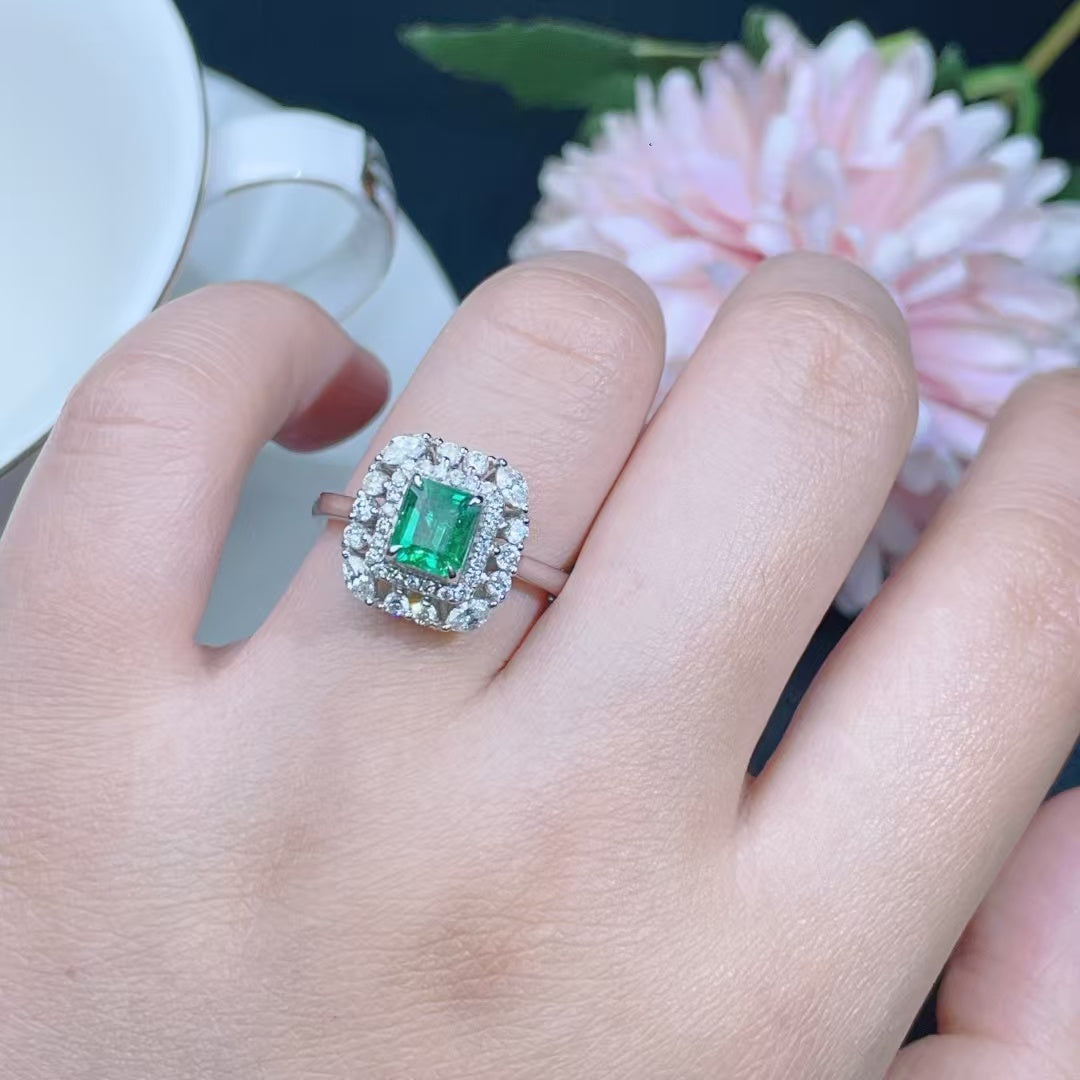 18K gold natural emerald ring