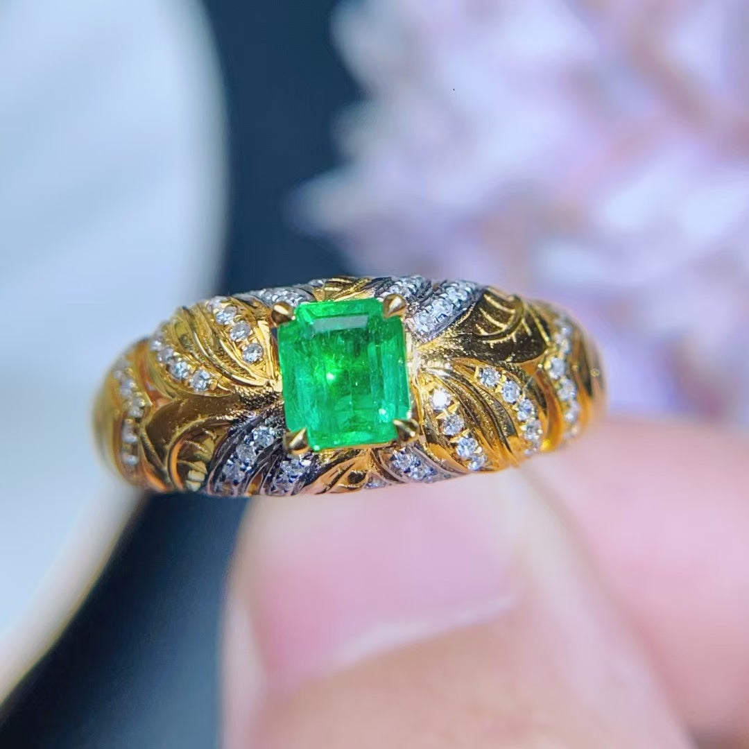 18K gold natural emerald ring