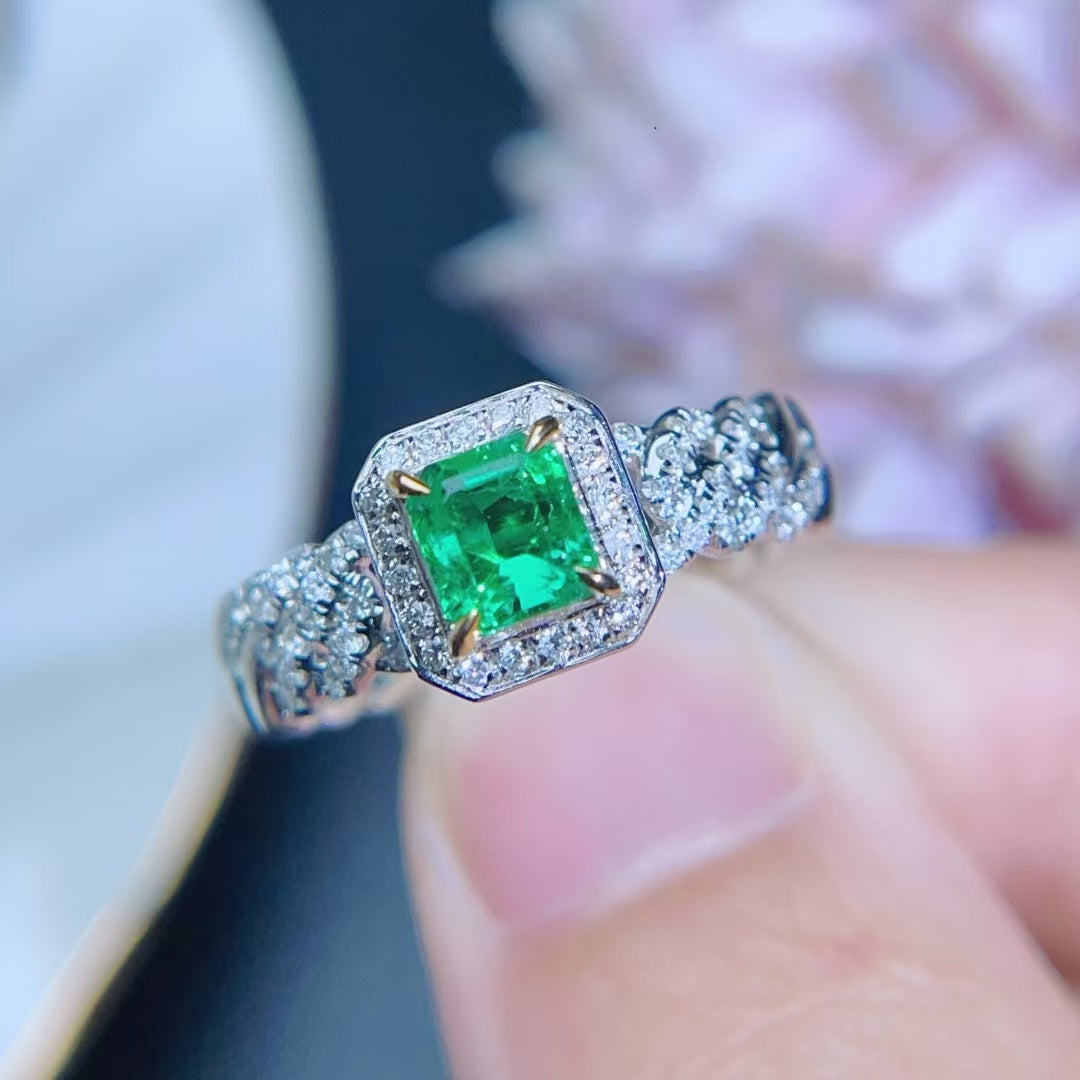 18K gold natural emerald ring