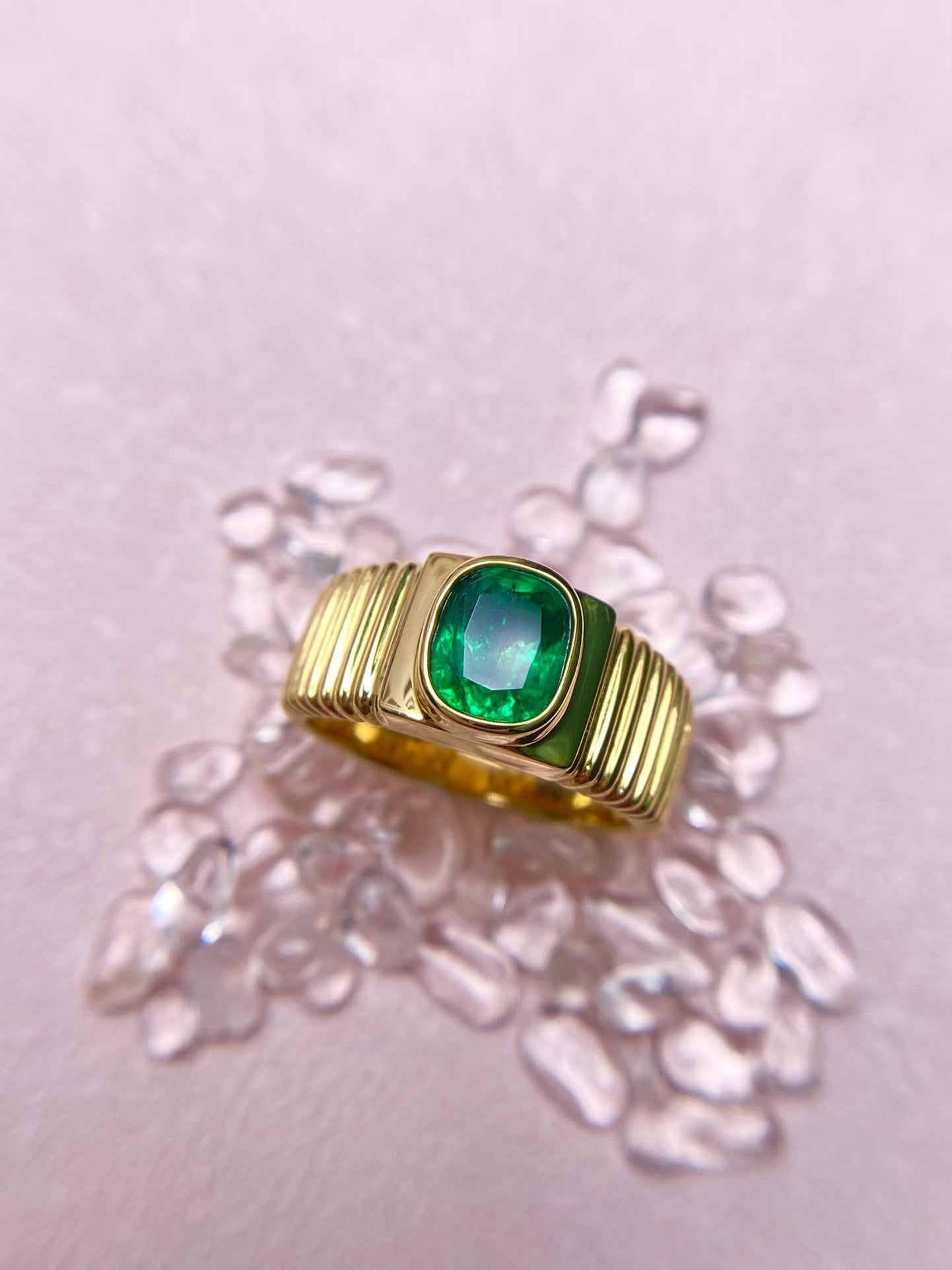 18K emerald ring,