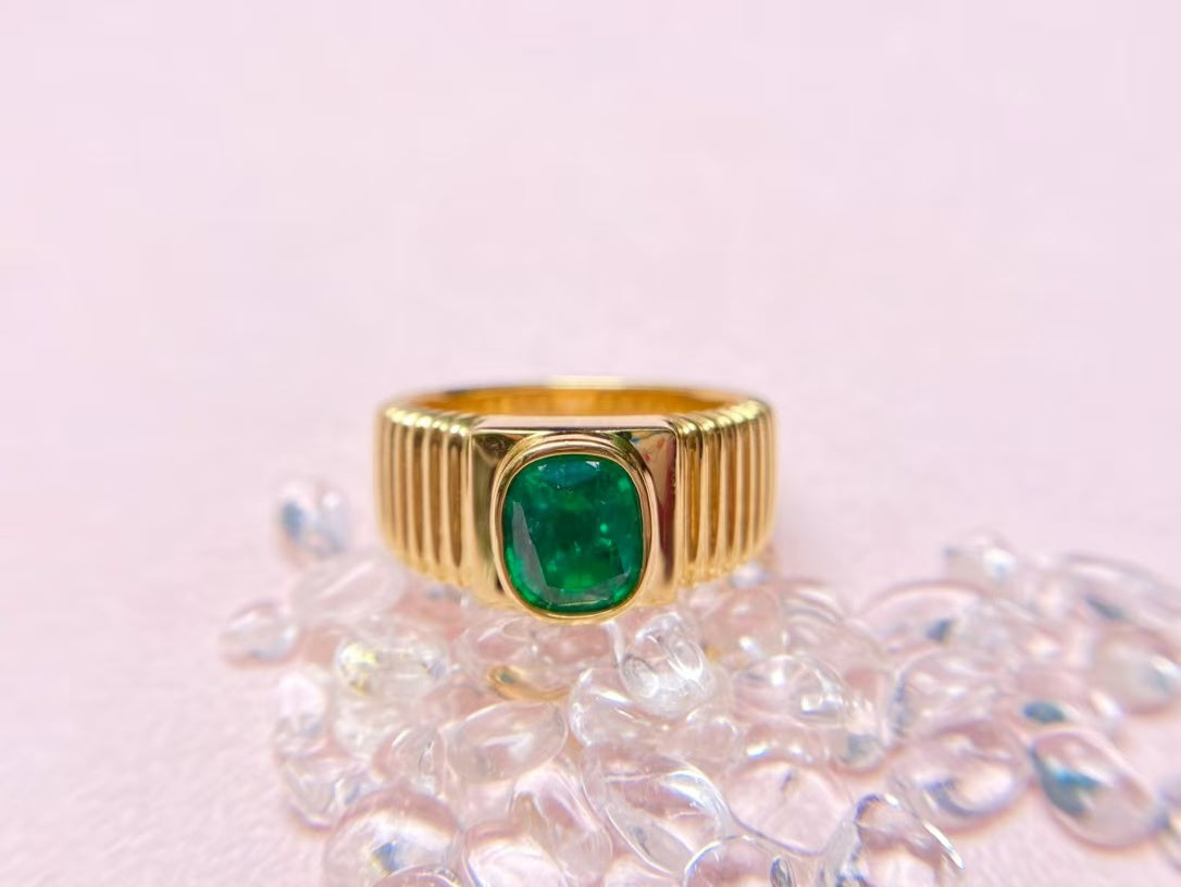 18K emerald ring,