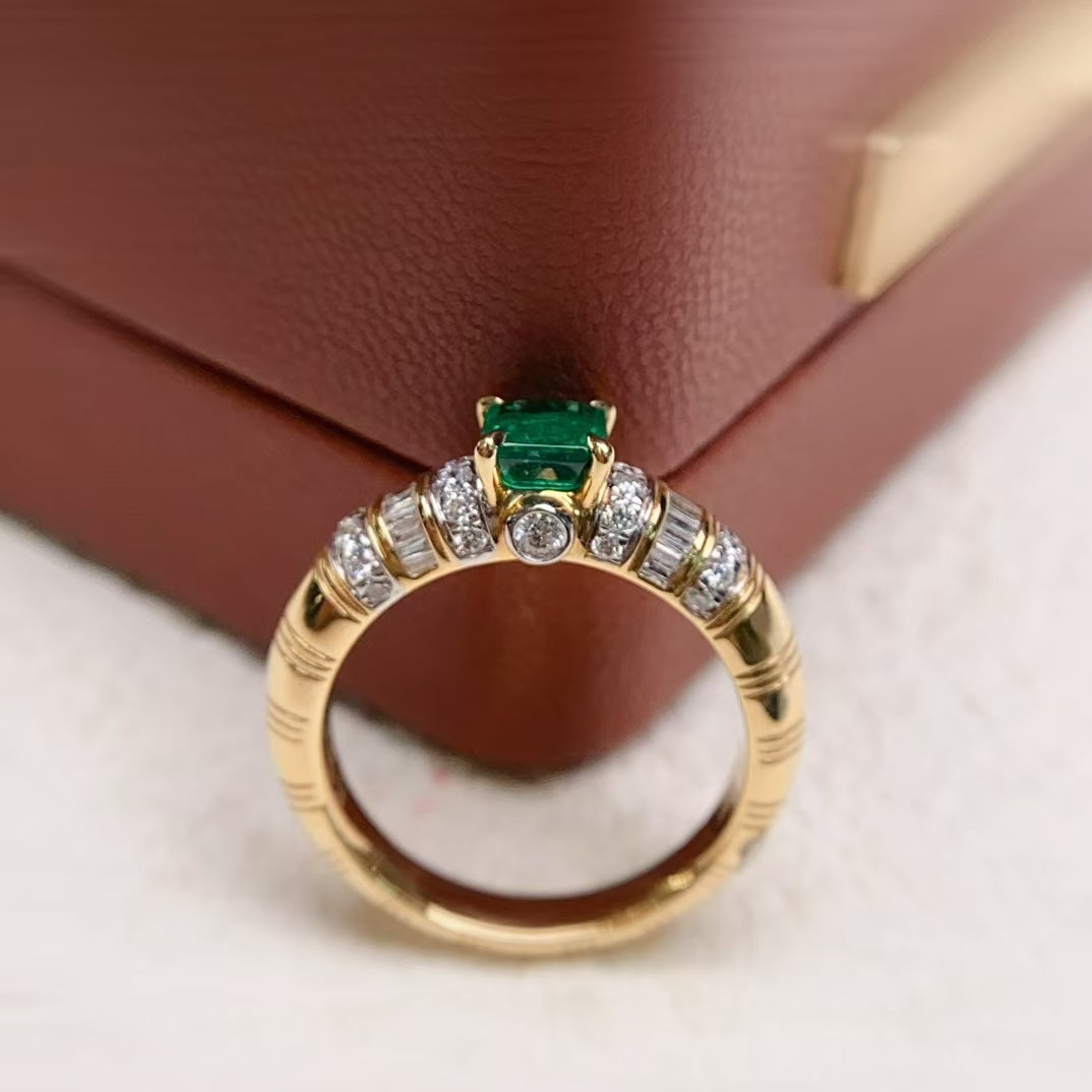 Luxurious and fashionable noble feeling | Emerald ring 💍Heavy gold inlay