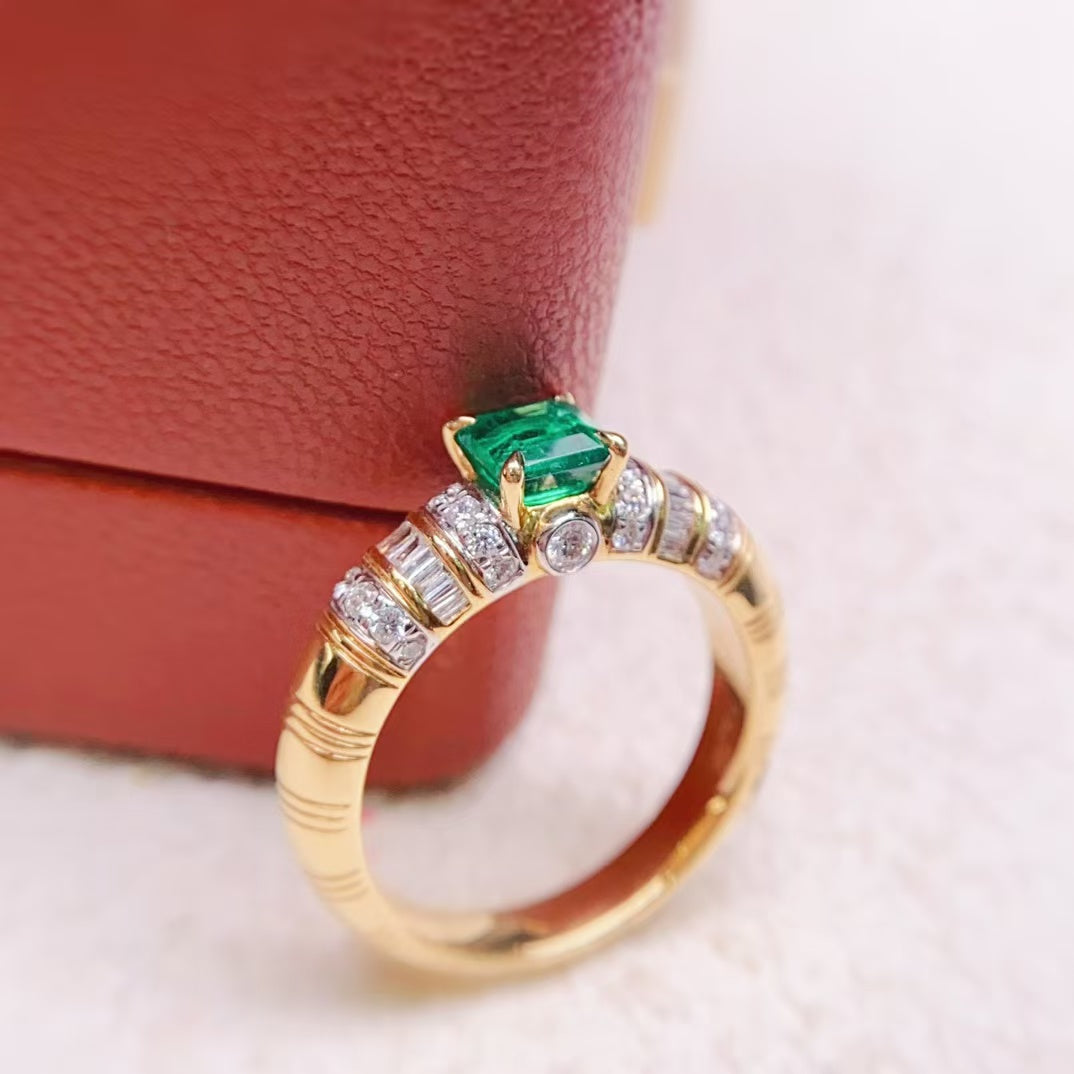 Luxurious and fashionable noble feeling | Emerald ring 💍Heavy gold inlay