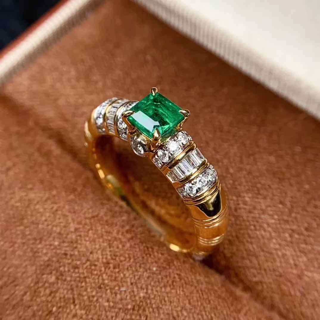 Luxurious and fashionable noble feeling | Emerald ring 💍Heavy gold inlay