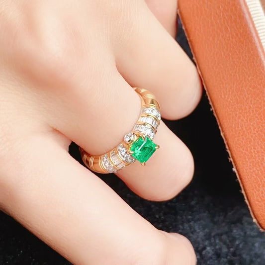 Luxurious and fashionable noble feeling | Emerald ring 💍Heavy gold inlay