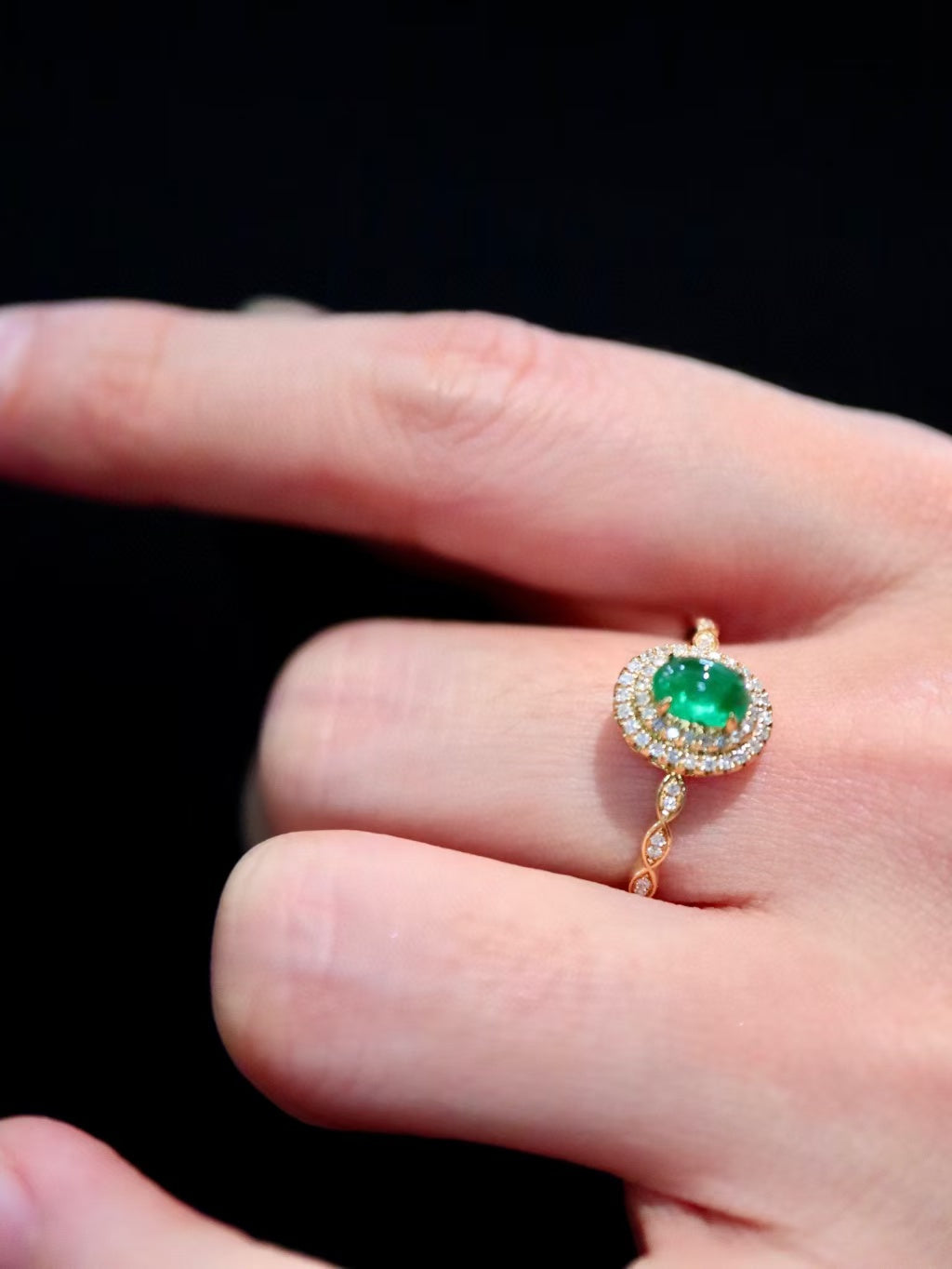 18k natural emerald ring