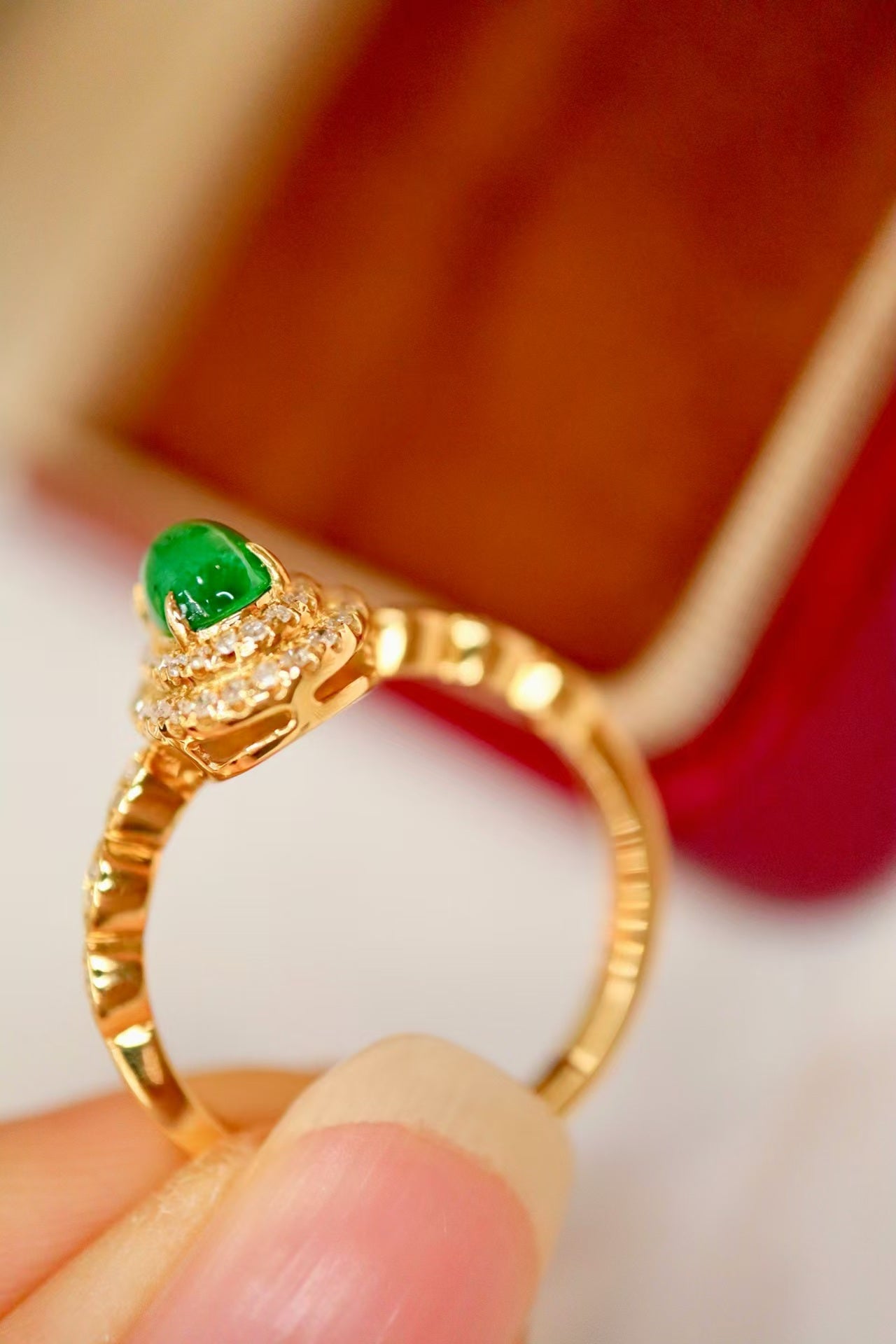 18k natural emerald ring