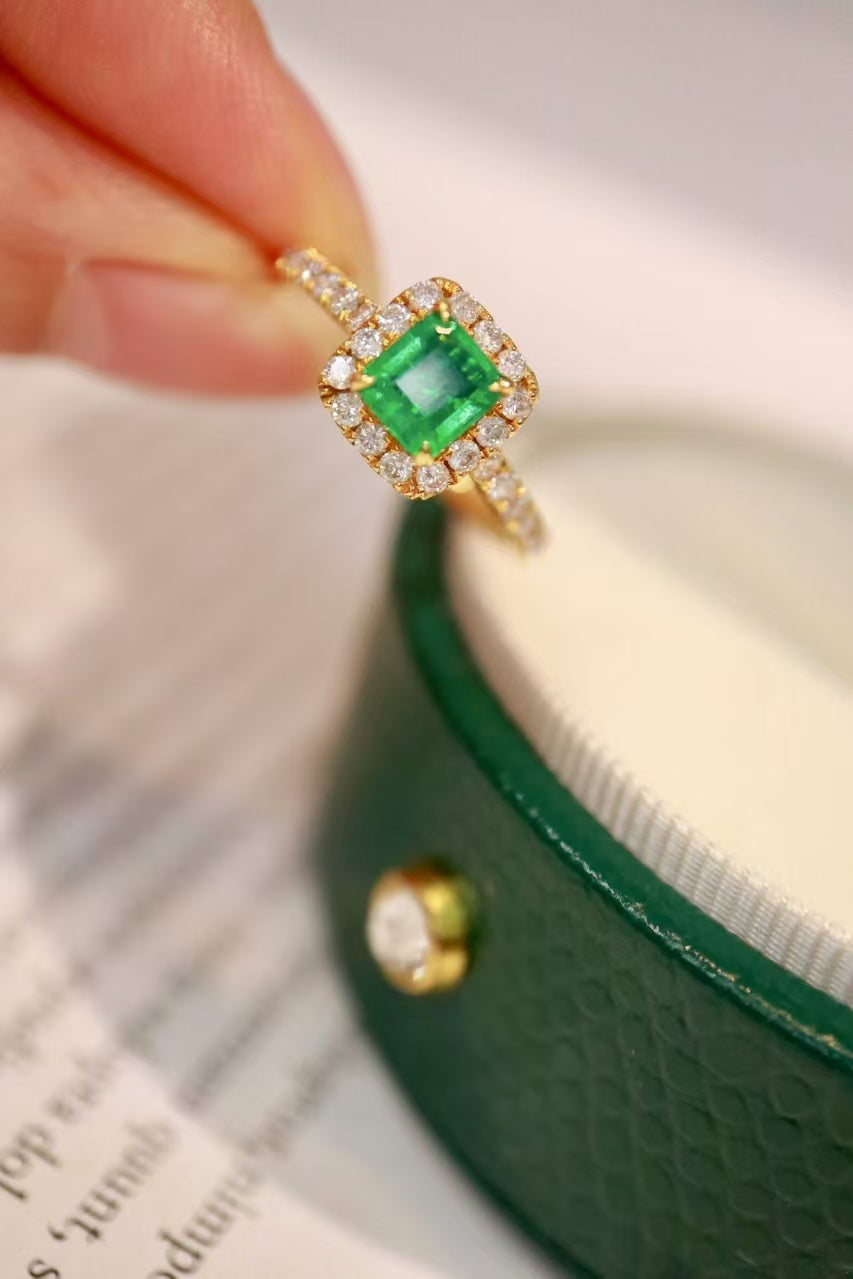 18k natural emerald ring