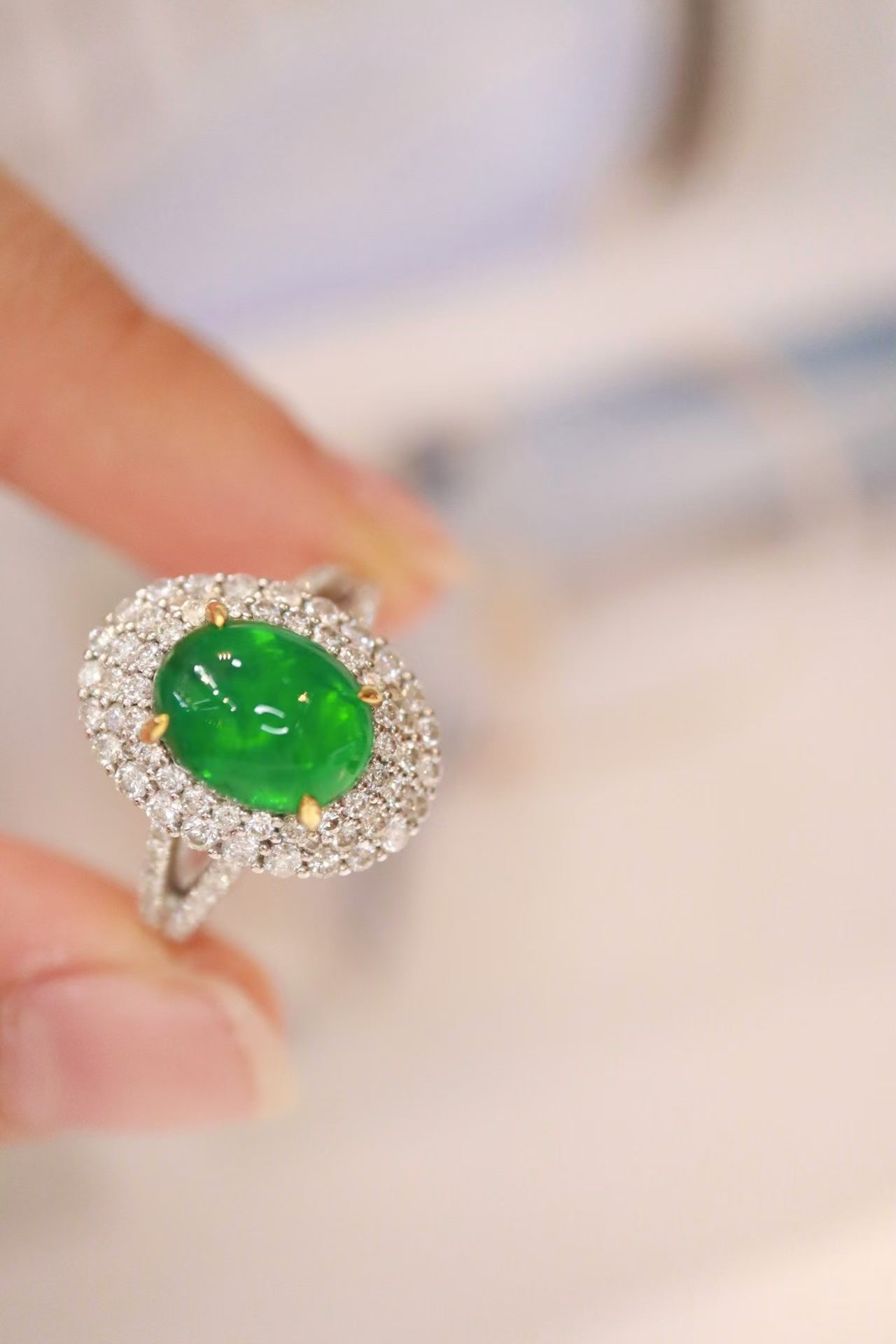 18k emerald ring VVG.