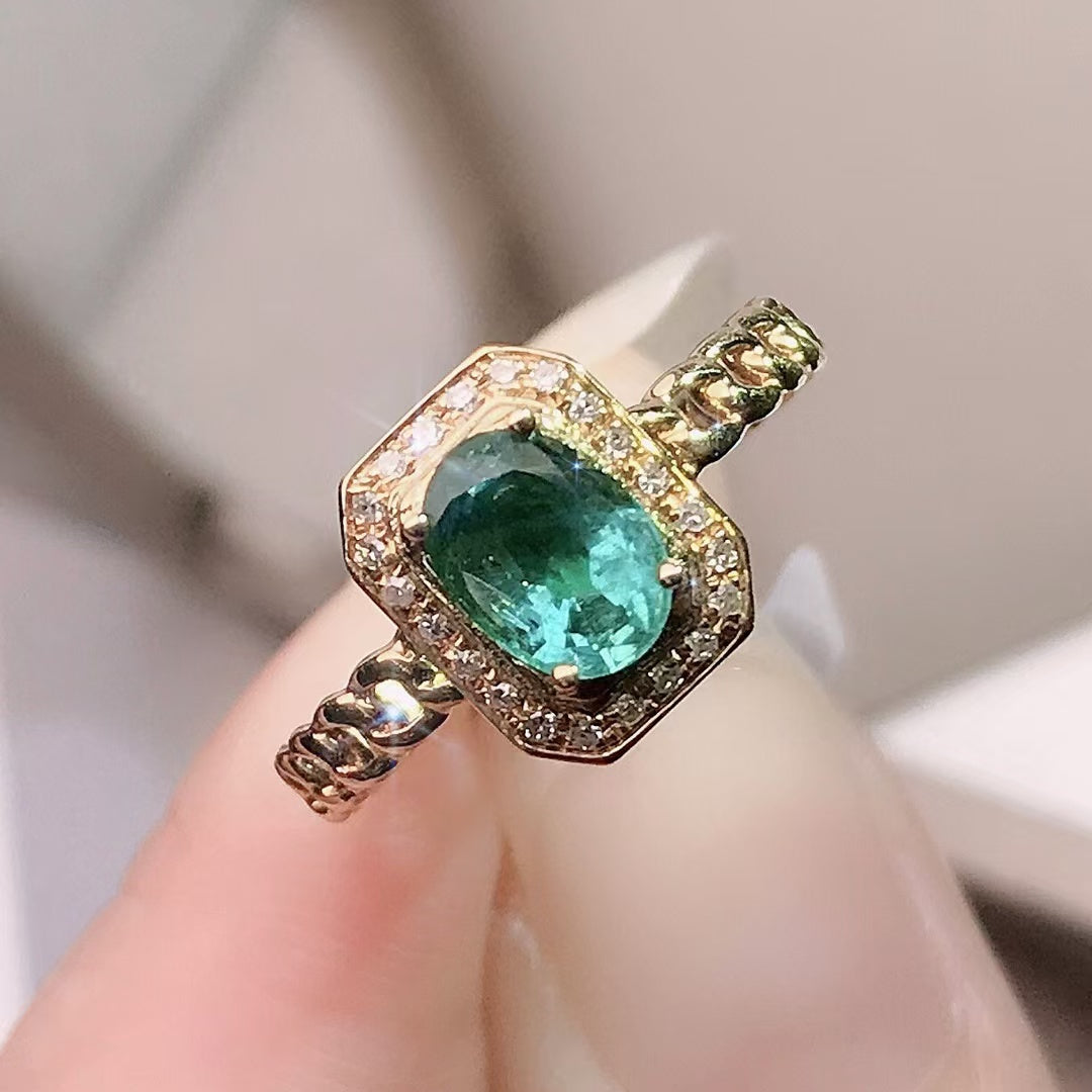 Retro and fashionable high-end feeling | Emerald ring