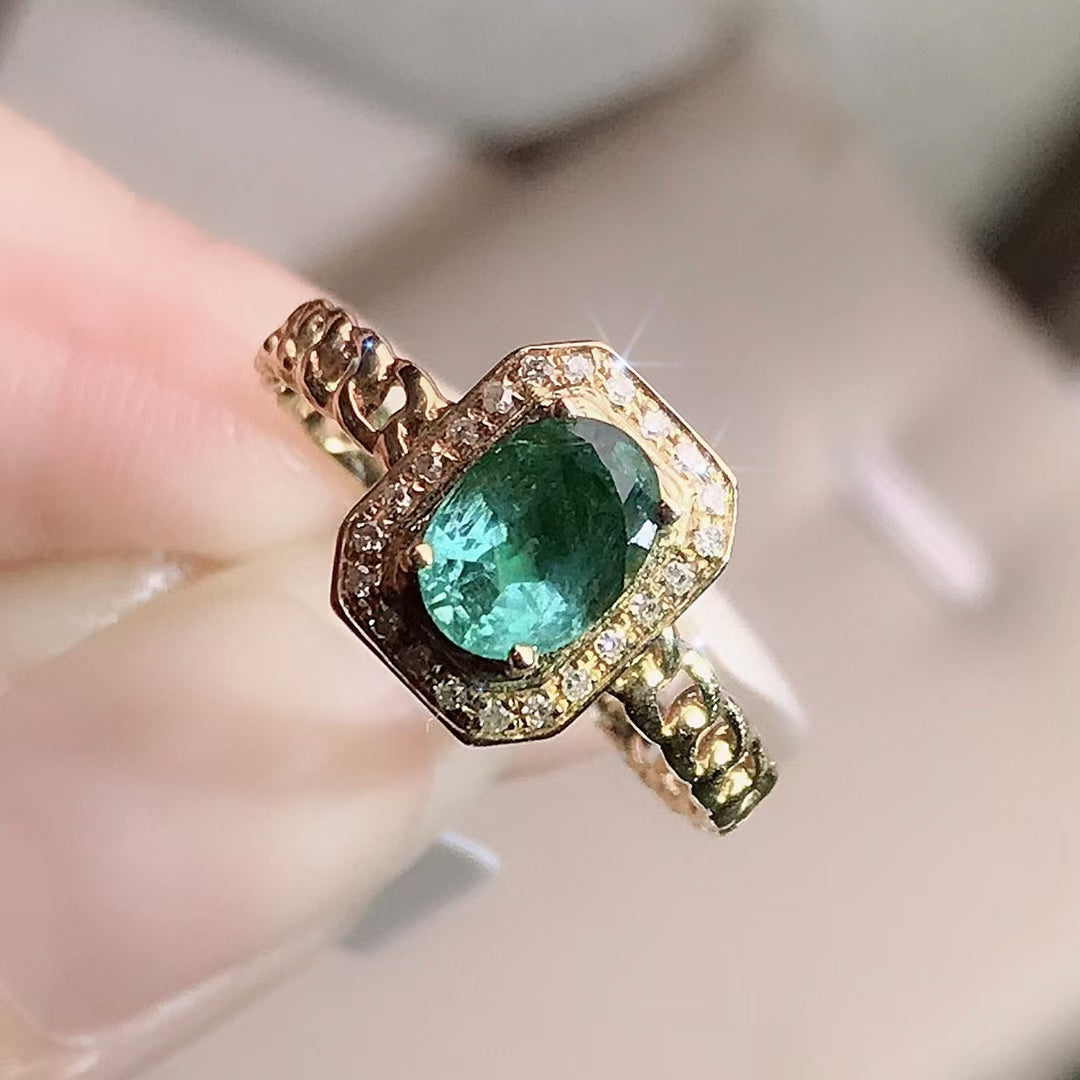 Retro and fashionable high-end feeling | Emerald ring