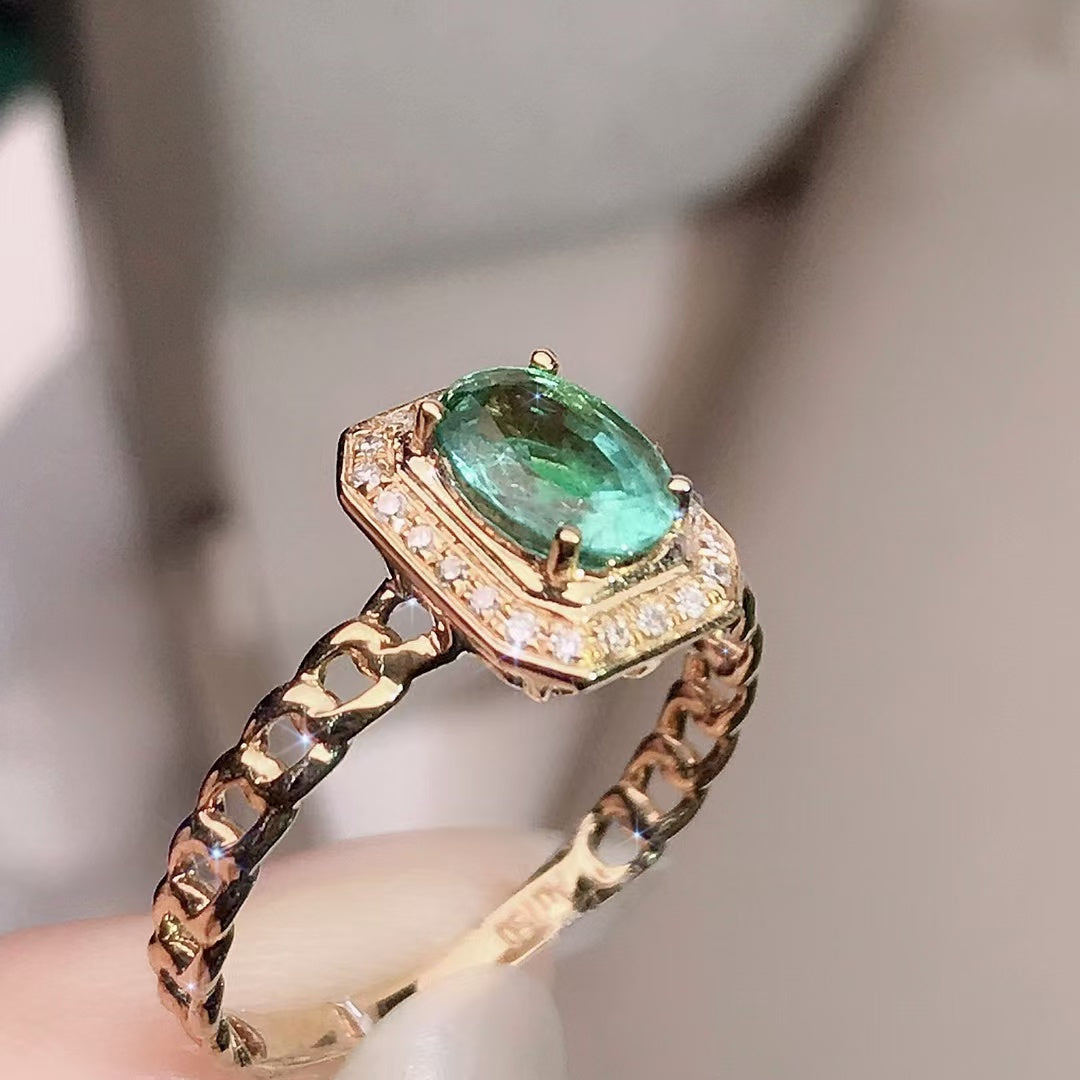 Retro and fashionable high-end feeling | Emerald ring