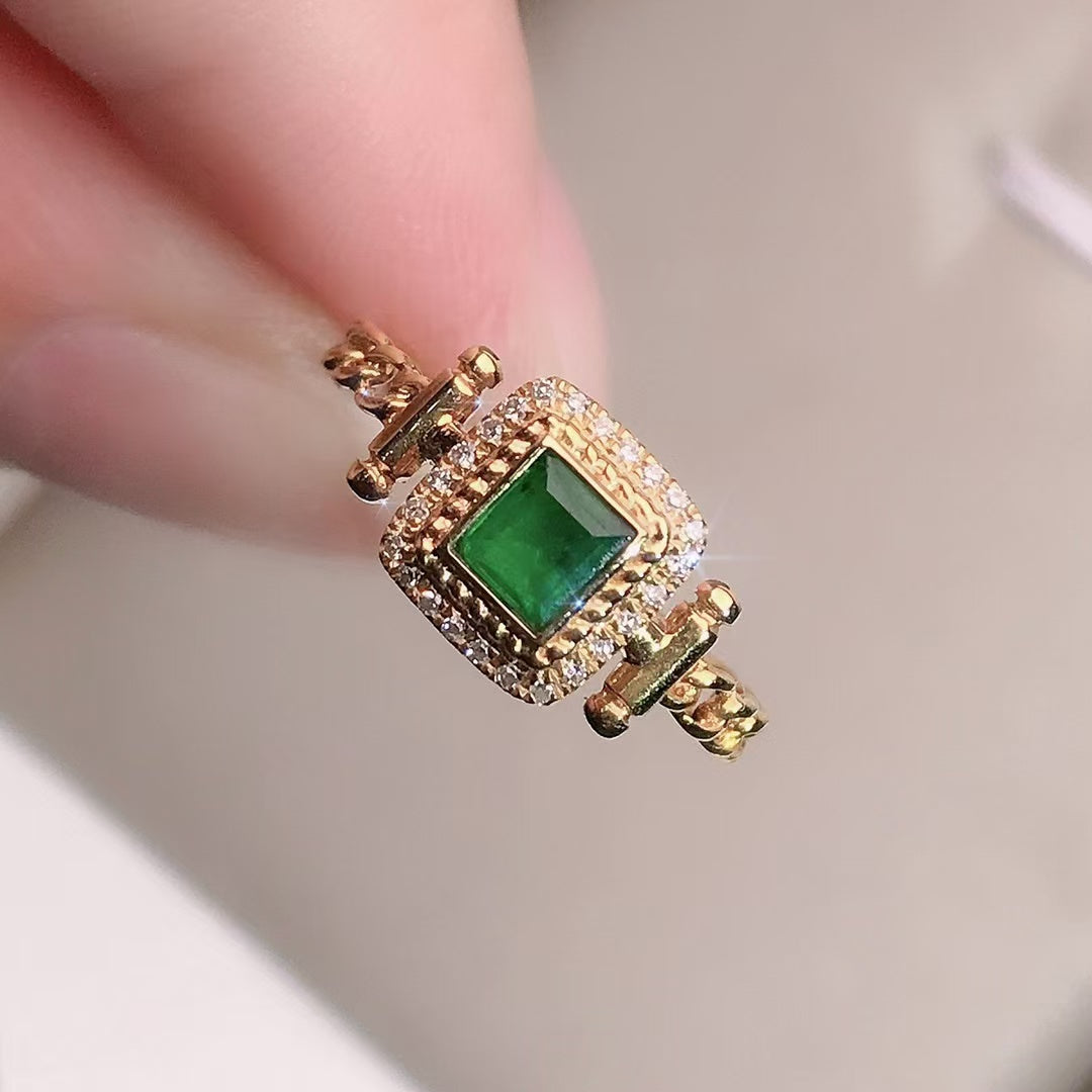 Retro and fashionable high-end feeling | Emerald ring