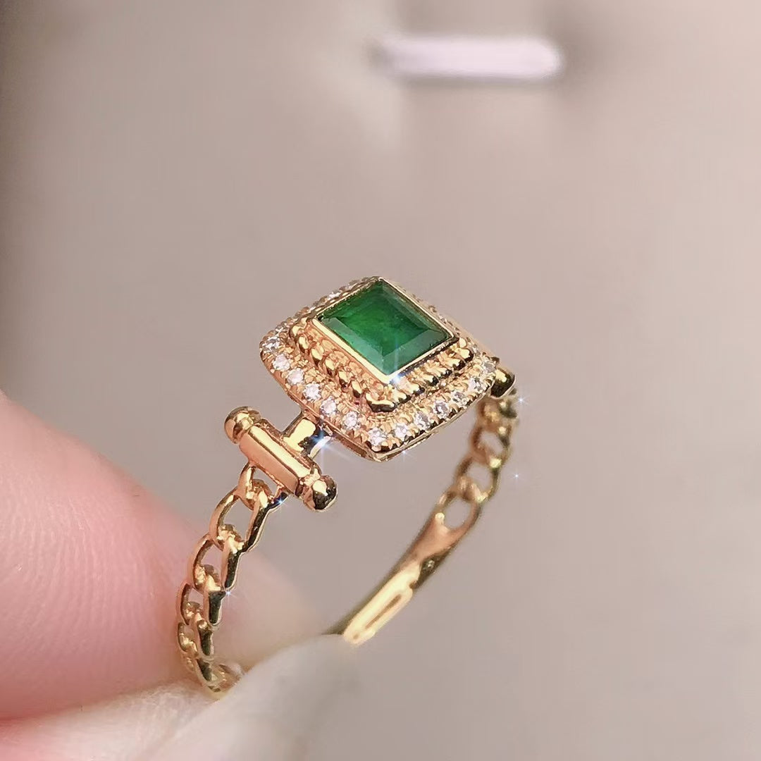 Retro and fashionable high-end feeling | Emerald ring