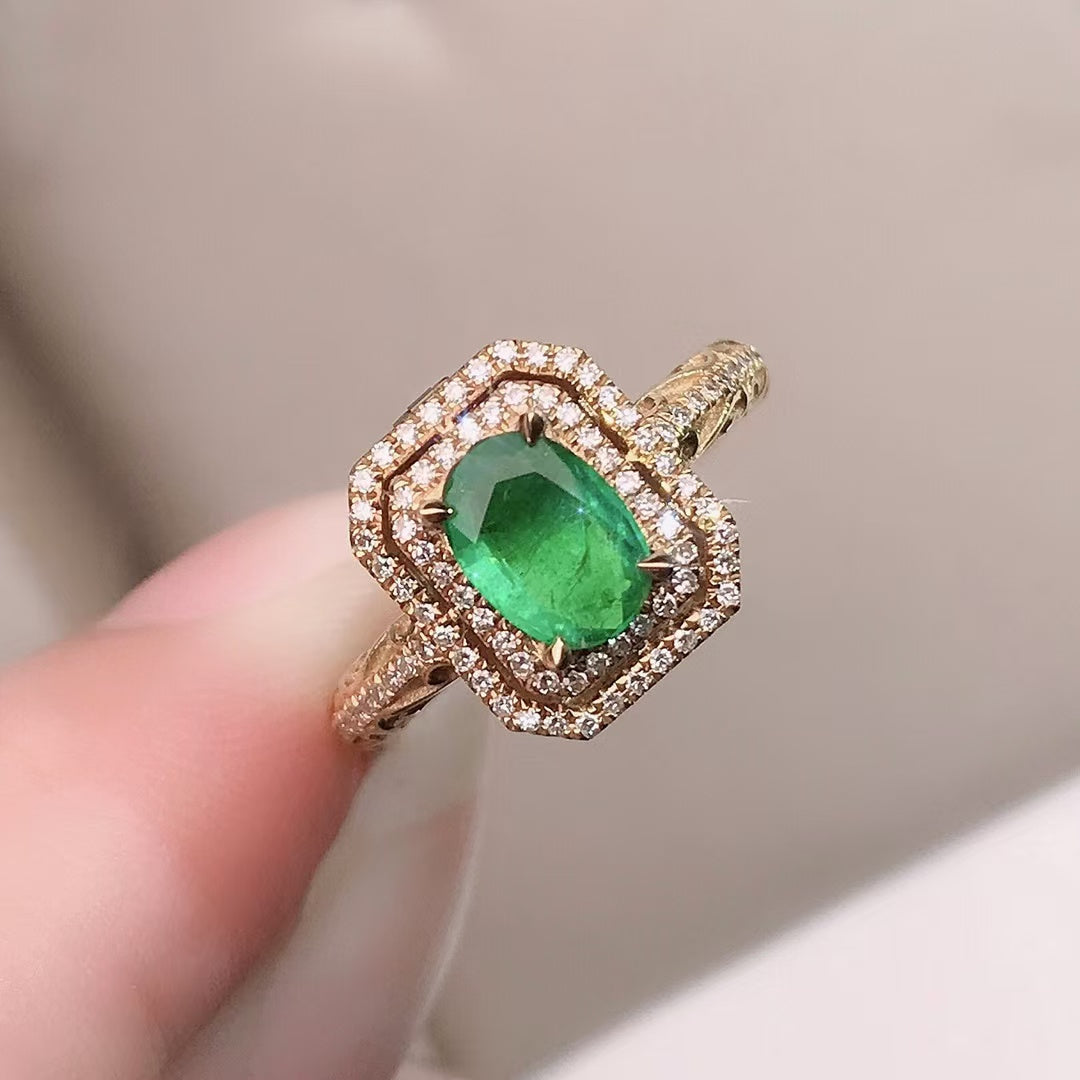 Retro and fashionable high-end feeling | Emerald ring