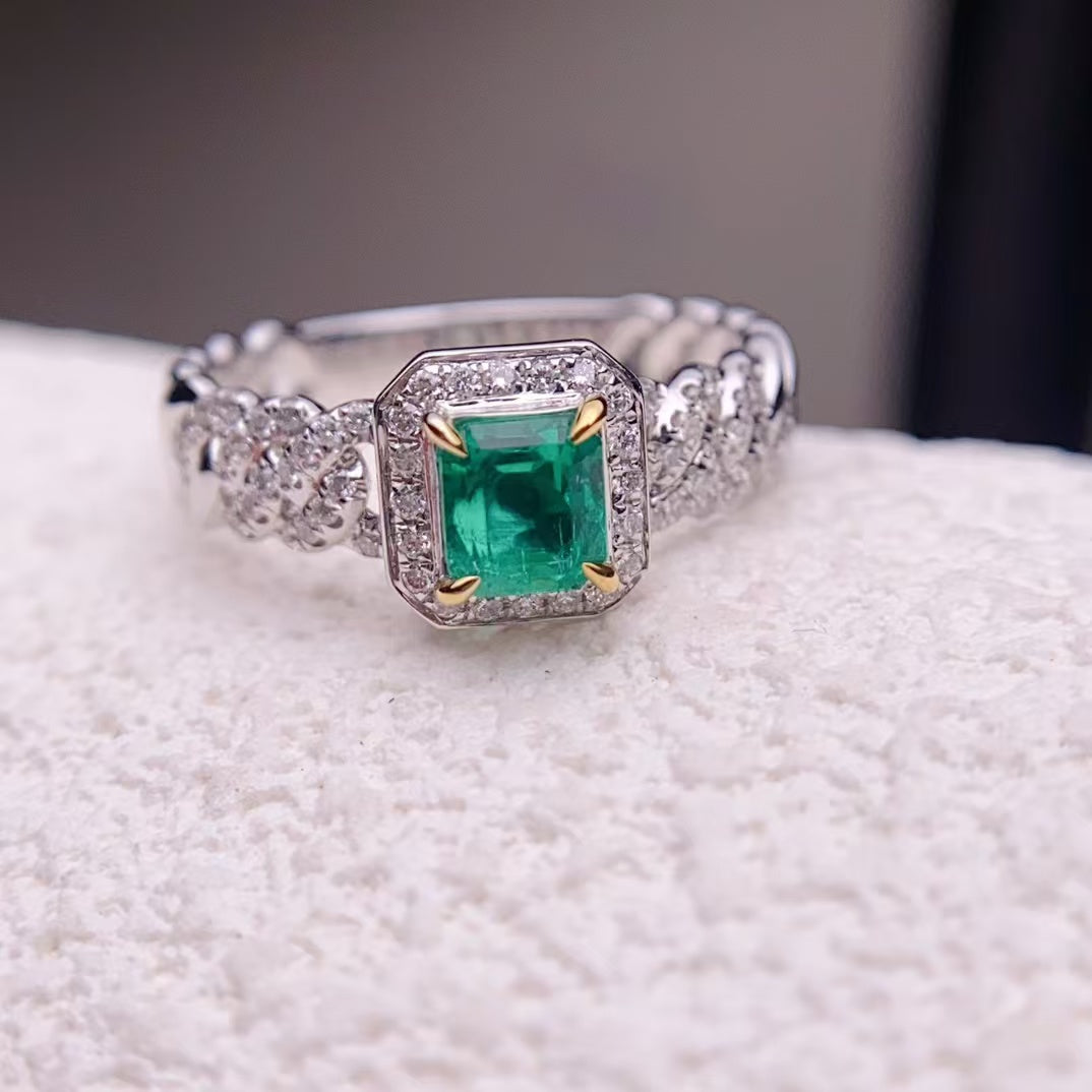 Luxurious and fashionable noble feeling｜Emerald ring💍