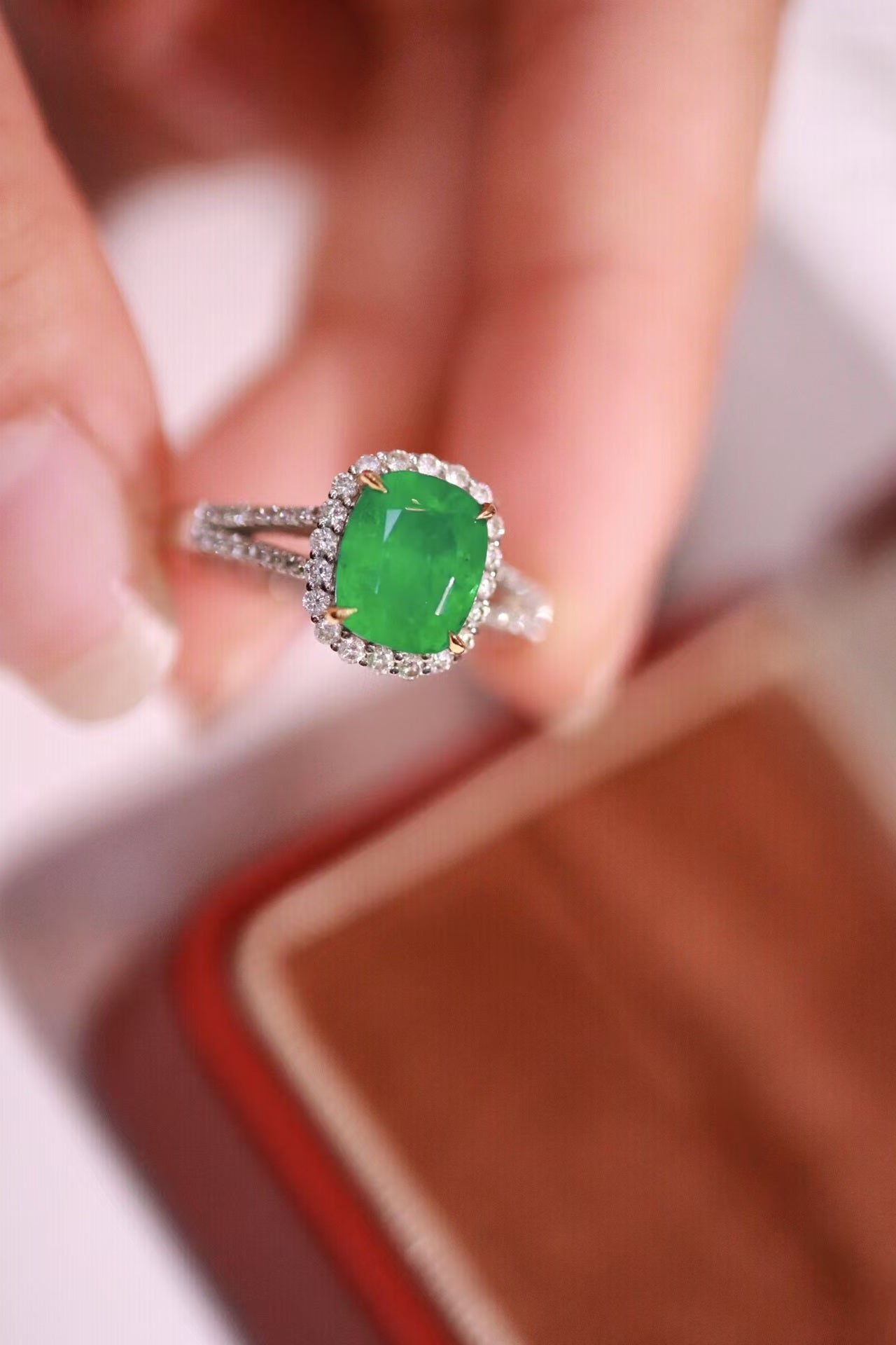 18k emerald ring