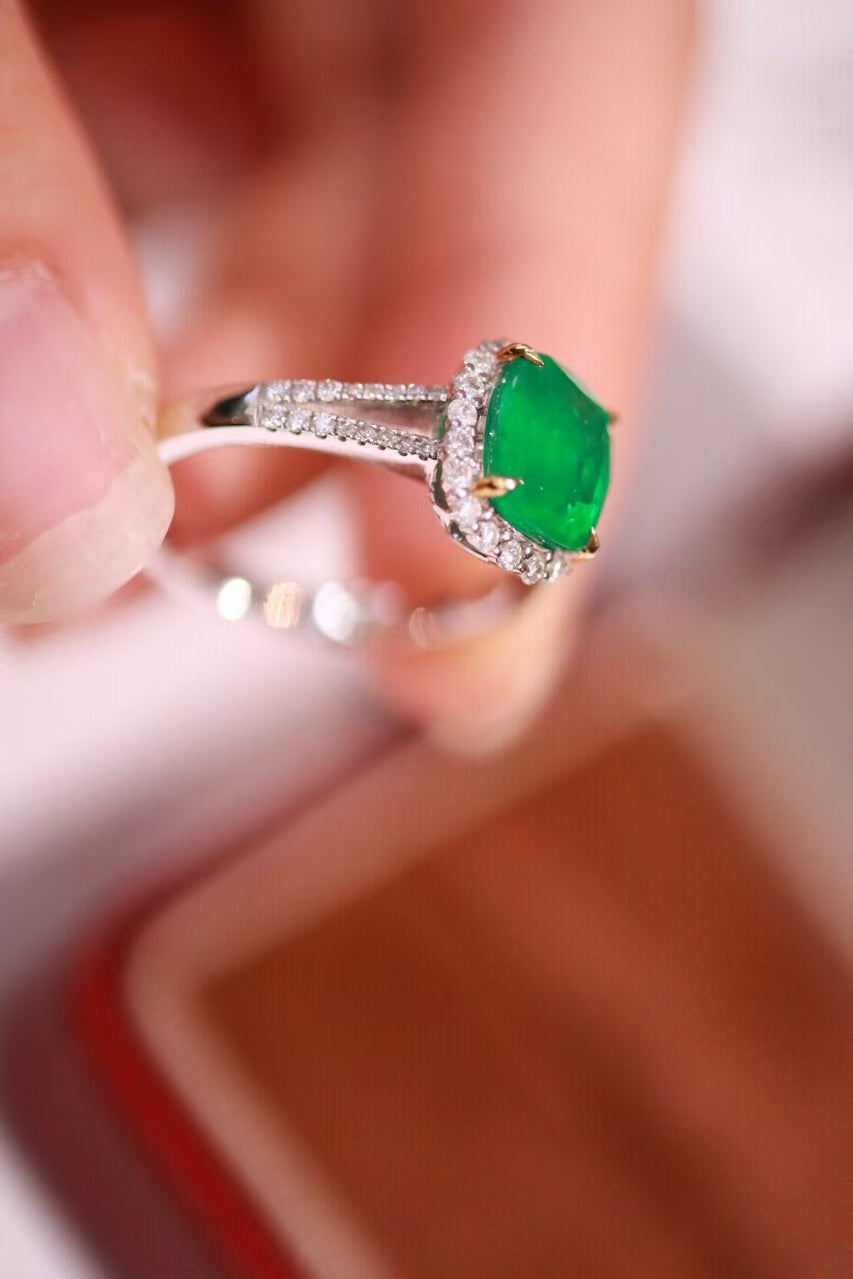 18k emerald ring