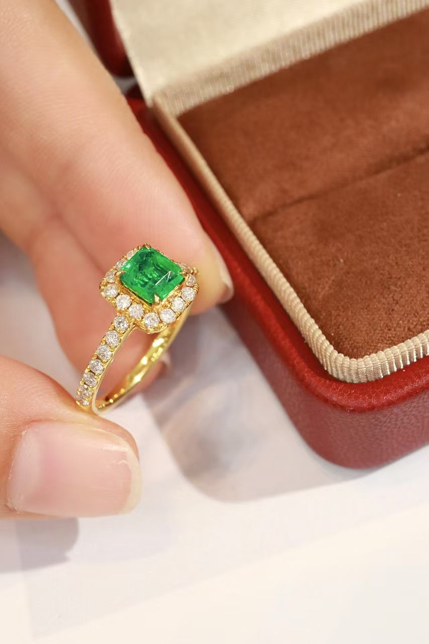 18k natural emerald ring