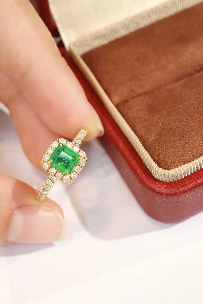 18k natural emerald ring