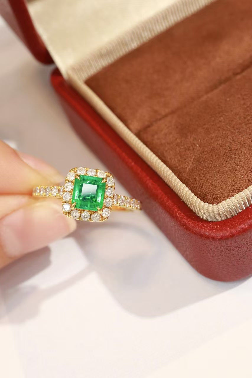 18k natural emerald ring