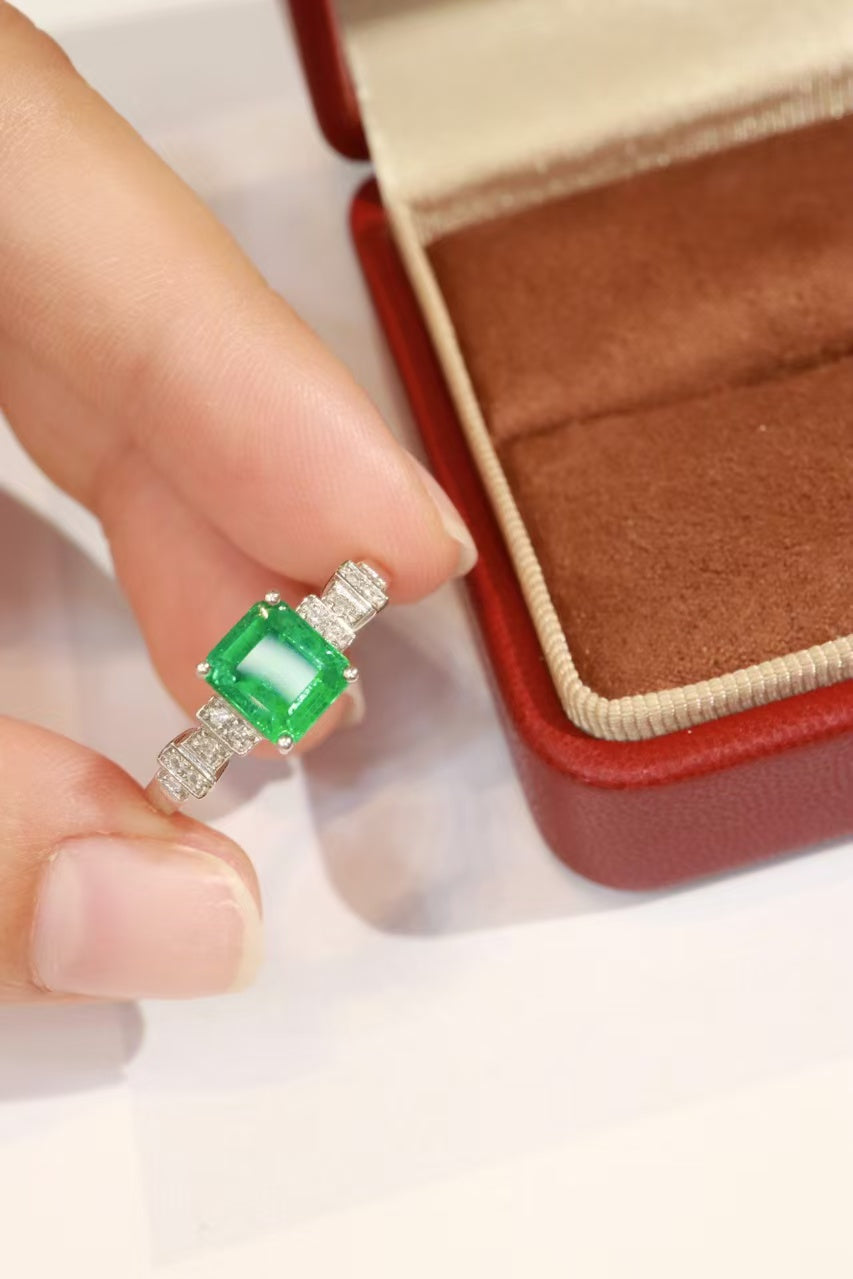 18k natural emerald ring