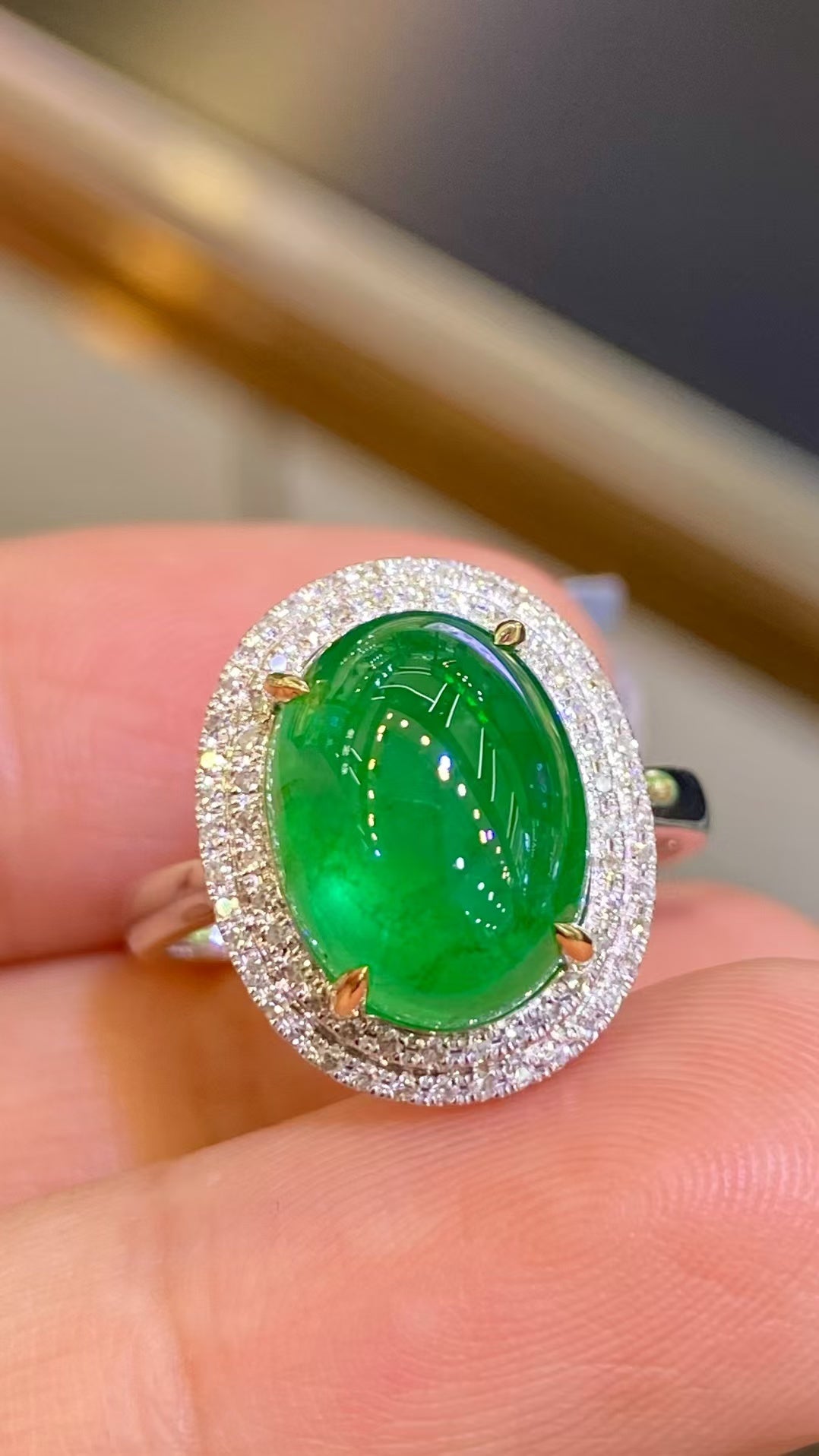 Natural emerald 18K gold ring!