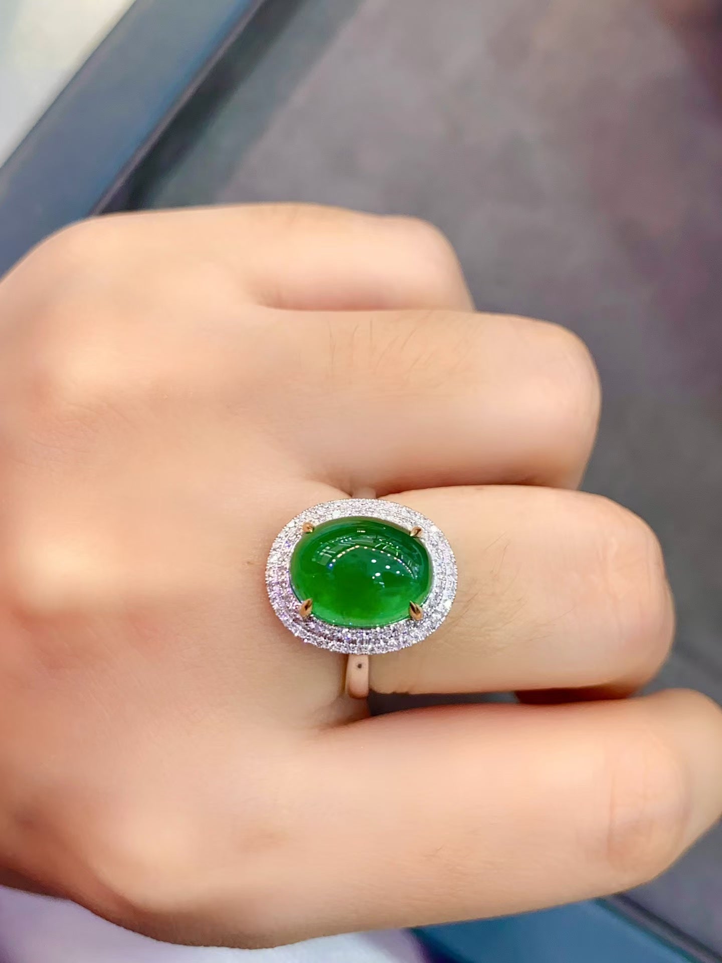 Natural emerald 18K gold ring!