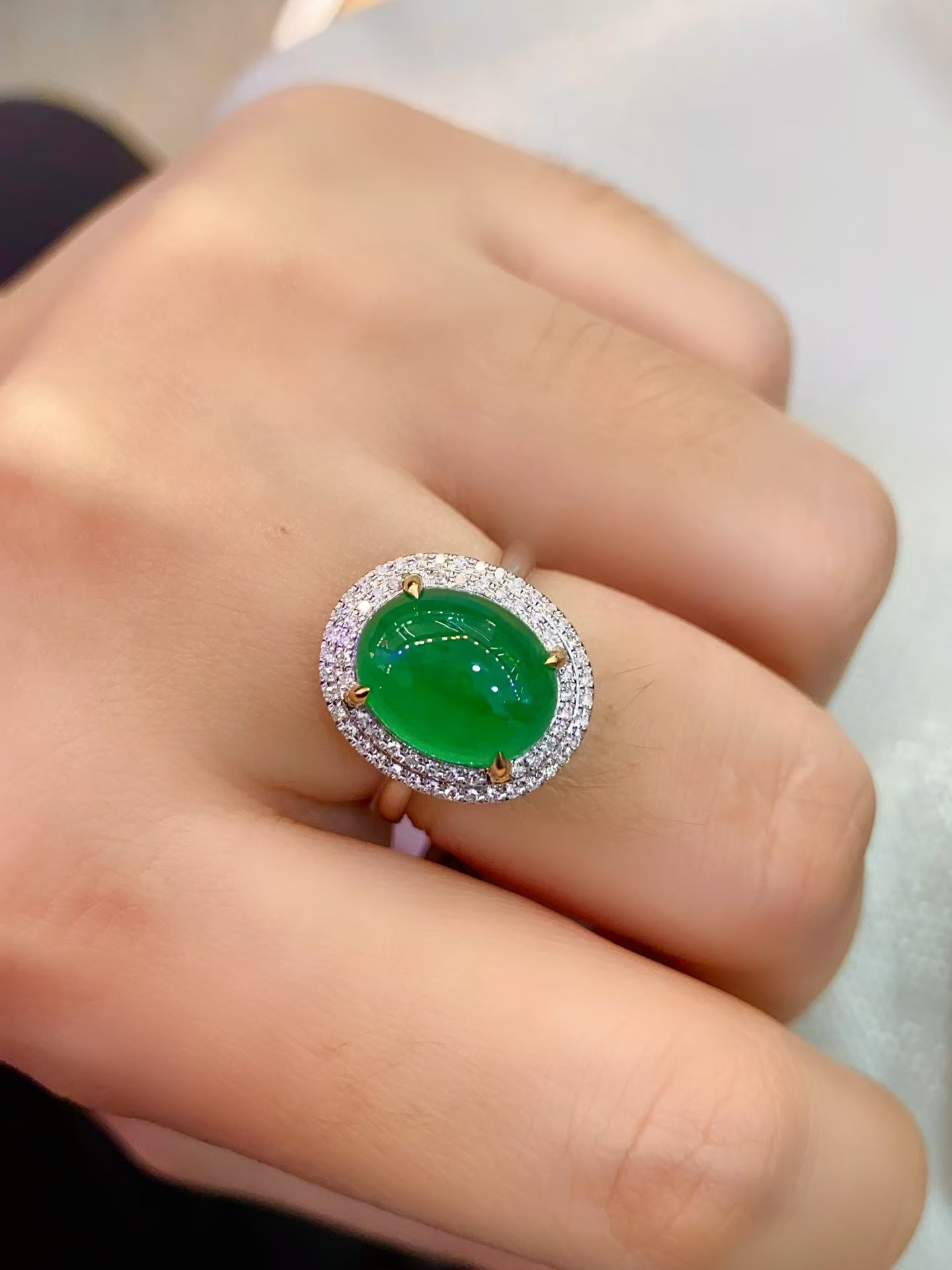 Natural emerald 18K gold ring!