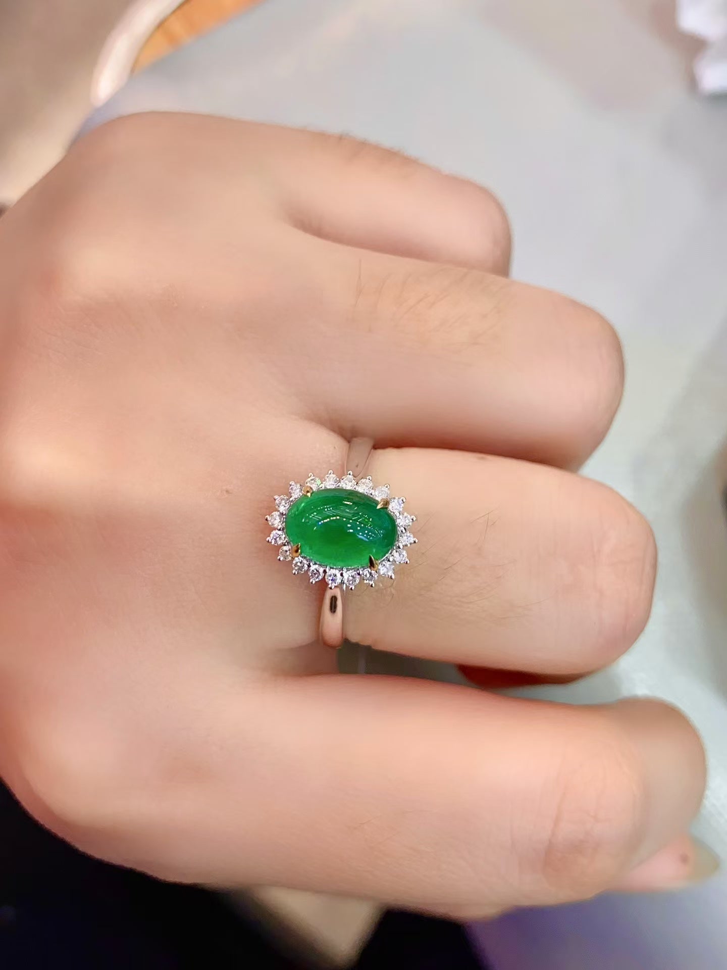 Natural emerald 18K gold ring!