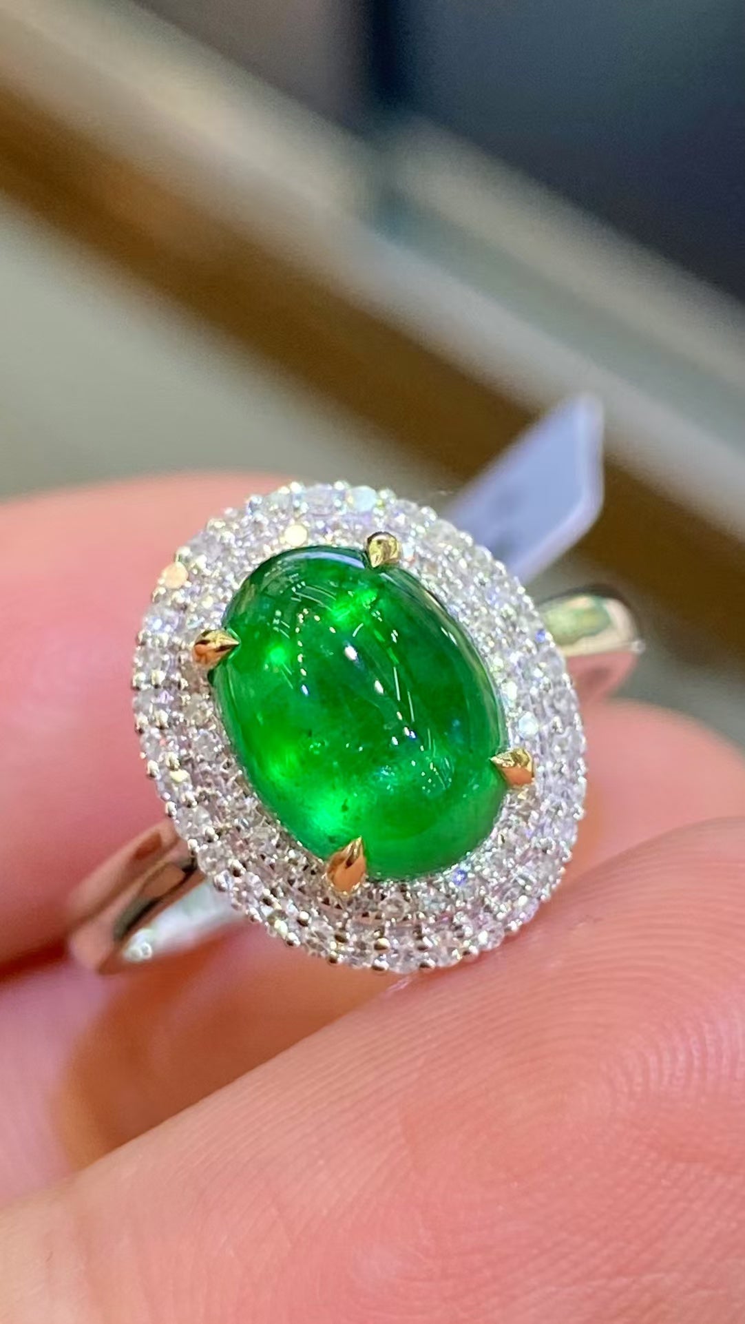 Natural emerald 18K gold ring!