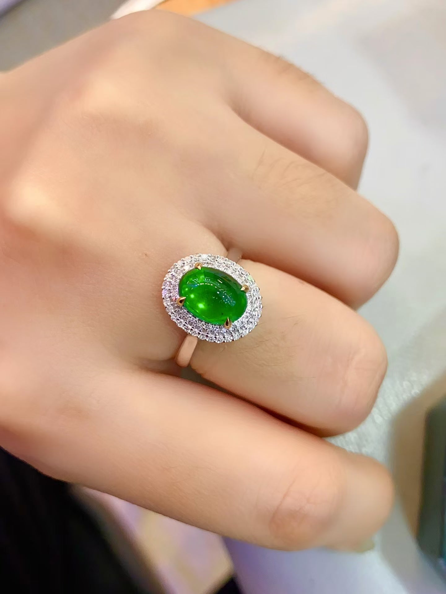 Natural emerald 18K gold ring!