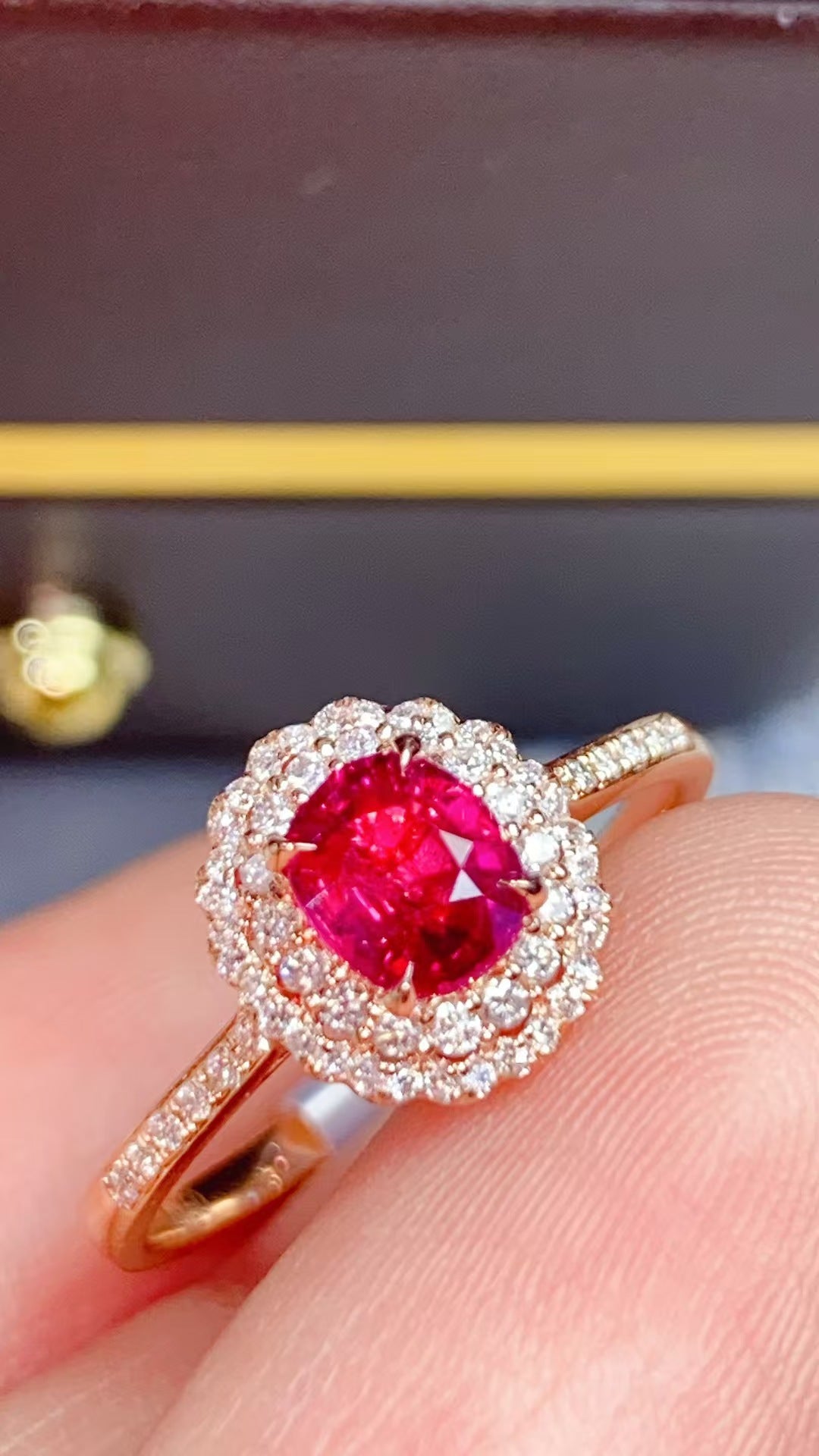 Unheated ruby 18K gold ring!