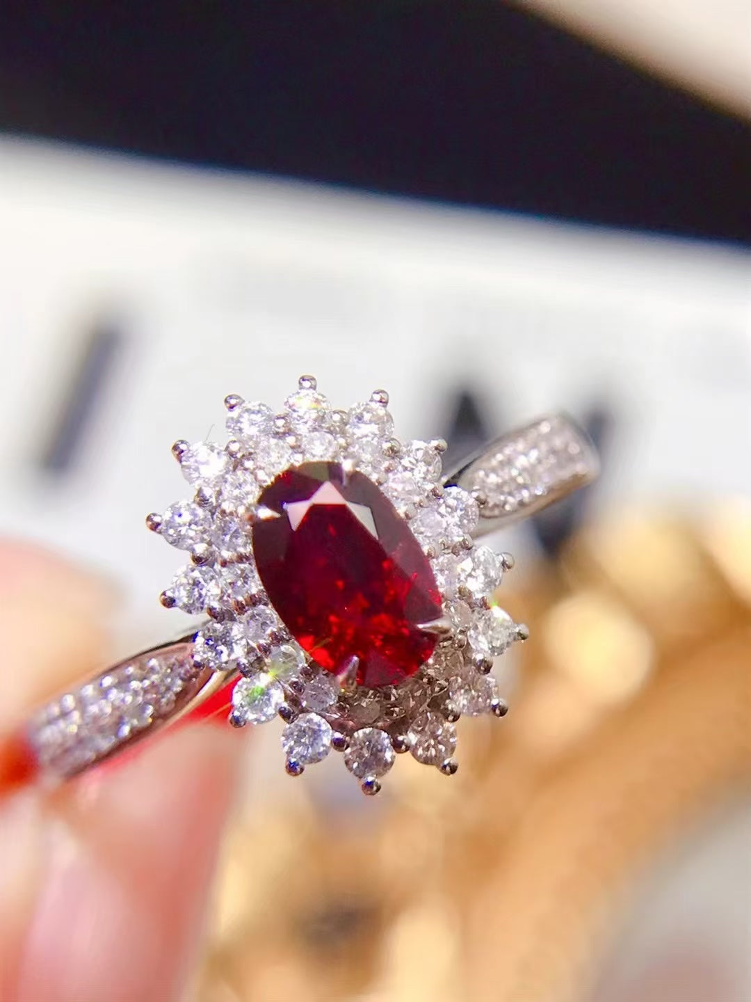 Unburned pigeon blood red | Retro and elegant shining ruby ring💍