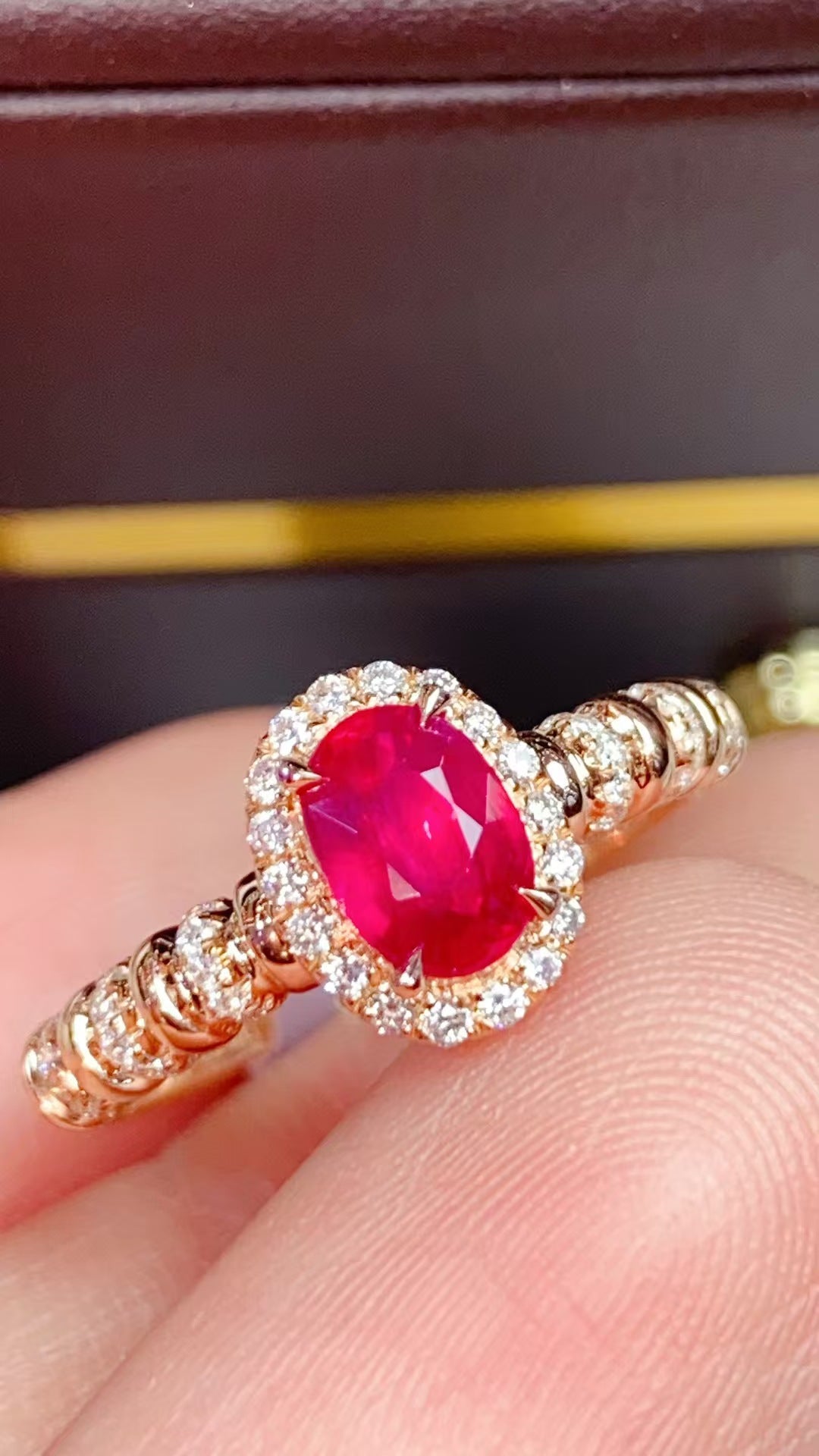 Unheated ruby 18K gold ring!