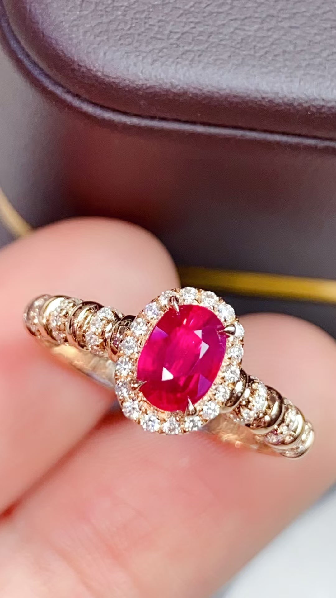 Unheated ruby 18K gold ring!