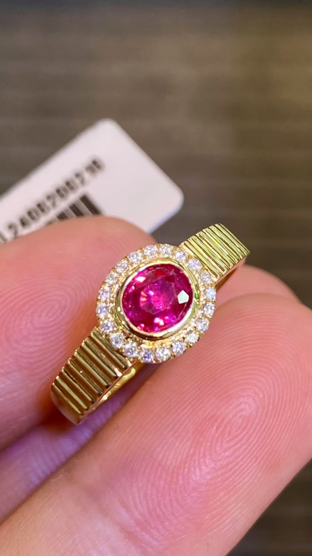 Unheated ruby 18K gold ring!