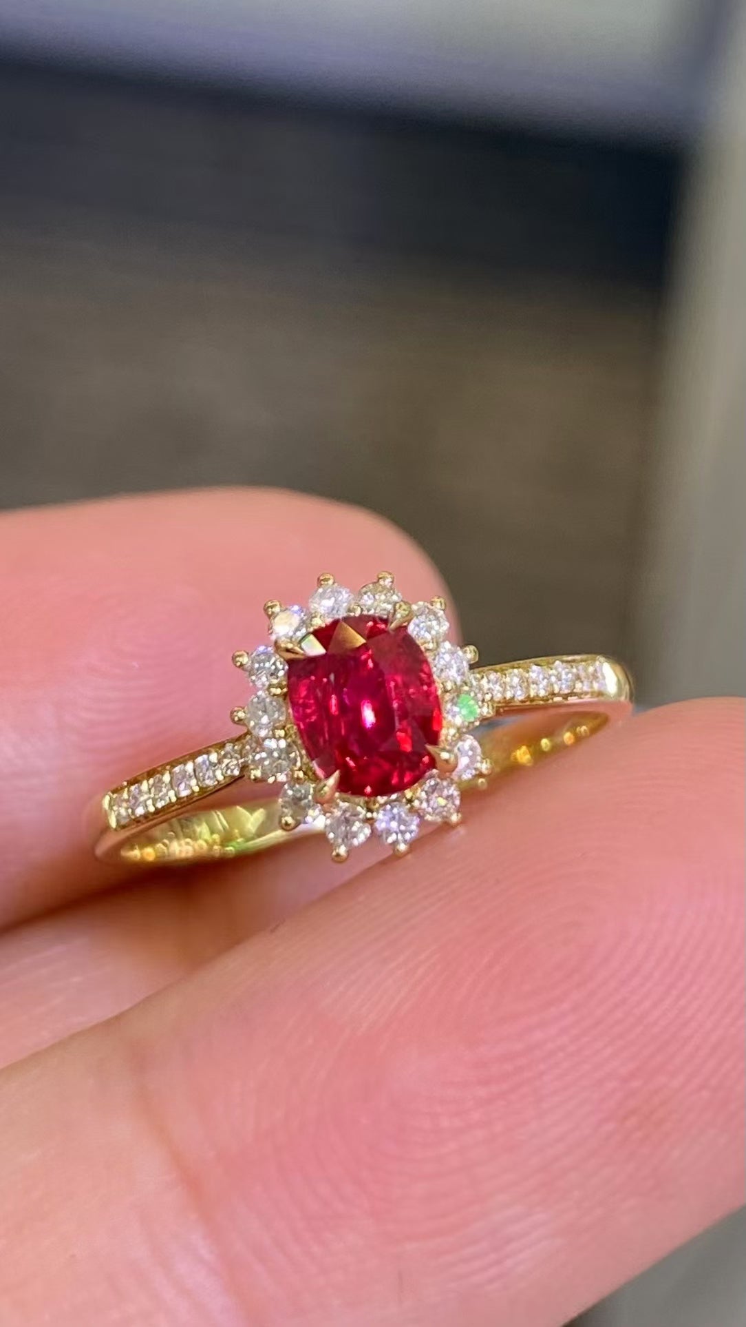 Unheated ruby 18K gold ring!