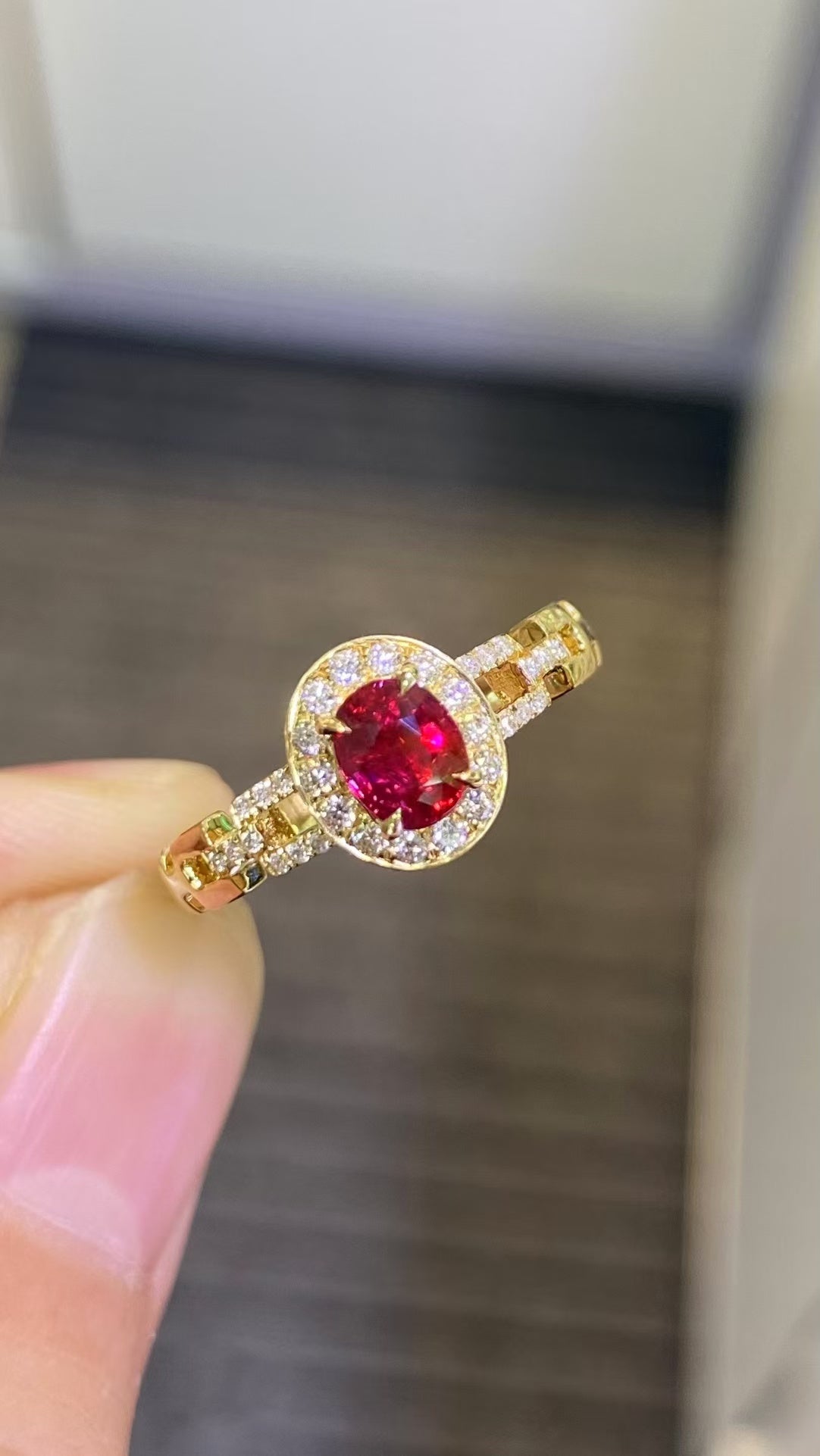 Unheated ruby 18K gold ring!