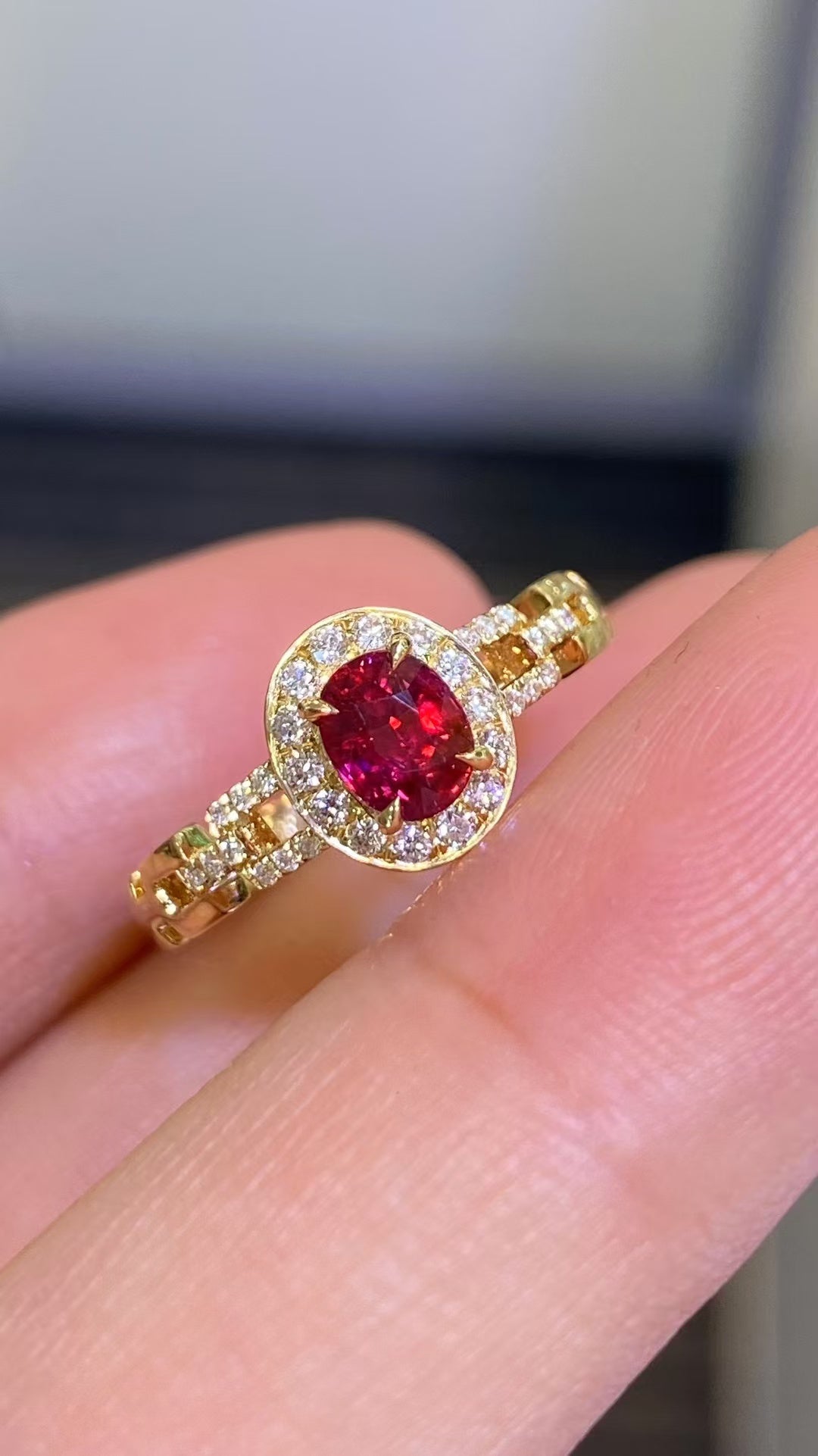 Unheated ruby 18K gold ring!