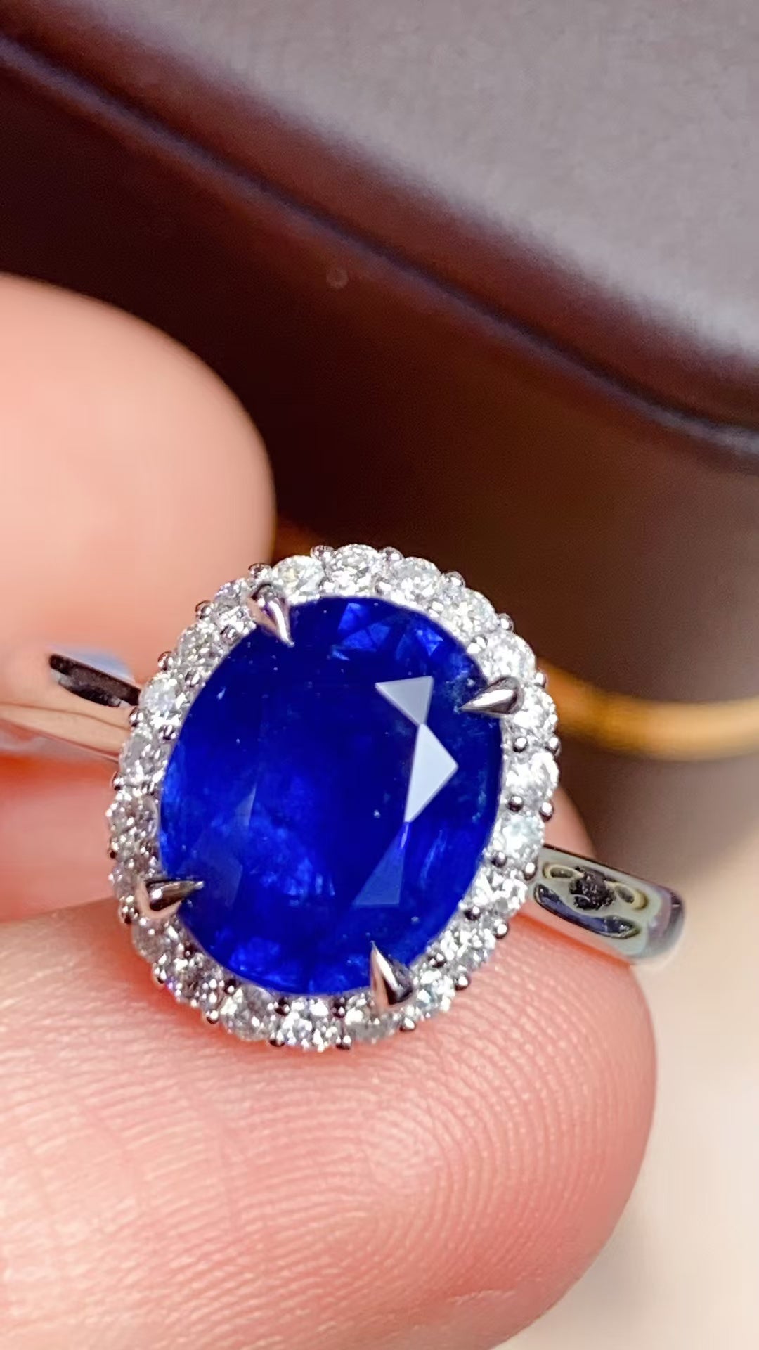 Natural sapphire 18K gold ring!