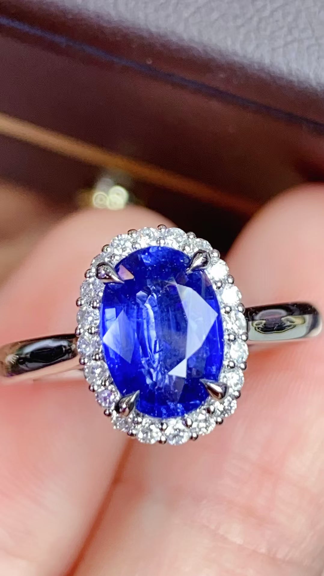 Natural sapphire 18K gold ring!