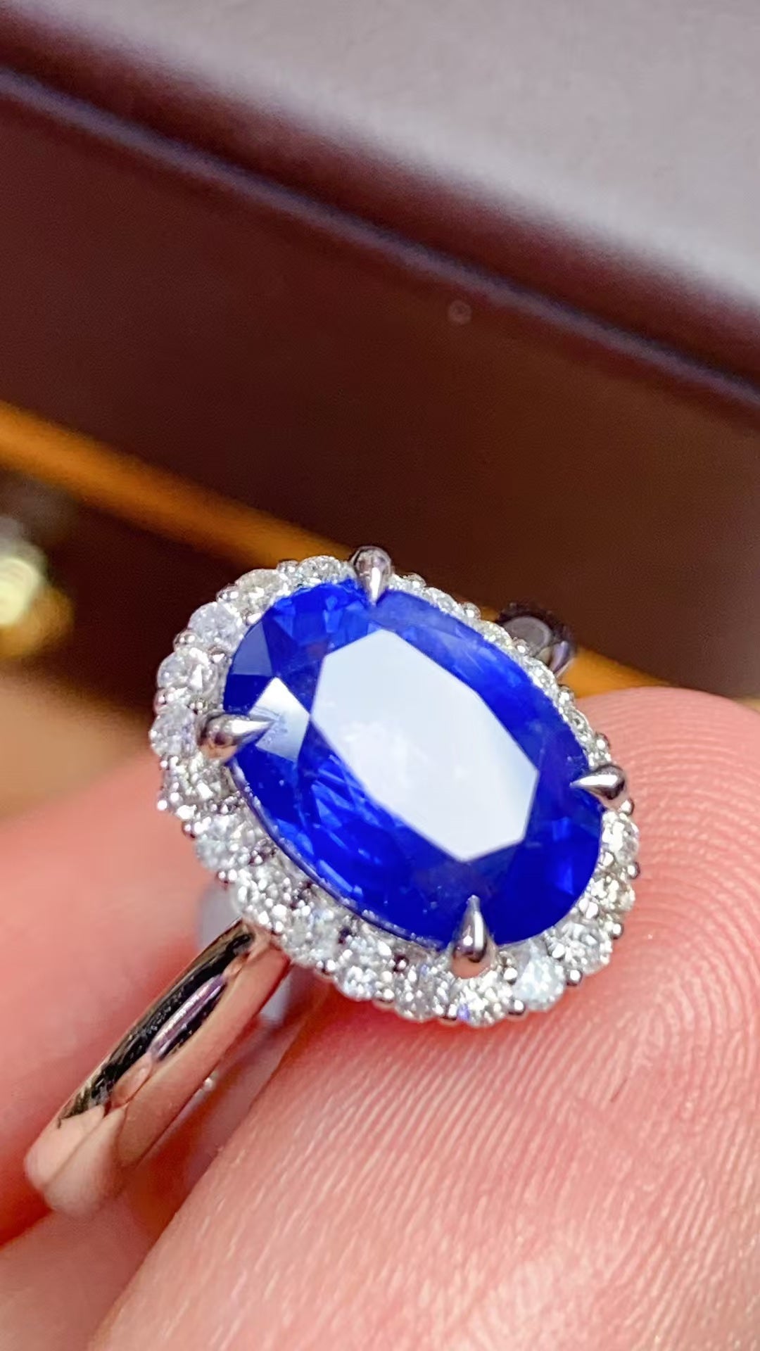 Natural sapphire 18K gold ring!