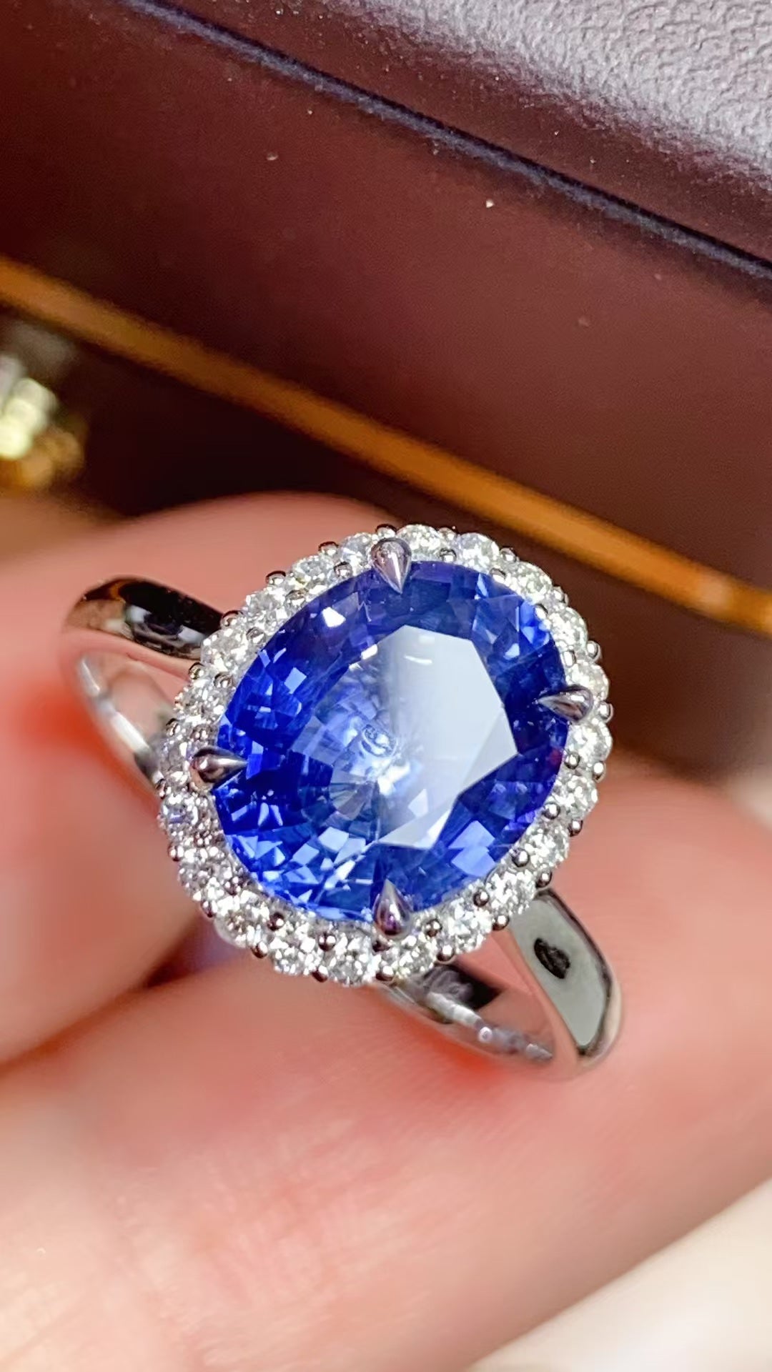 Natural sapphire 18K gold ring!